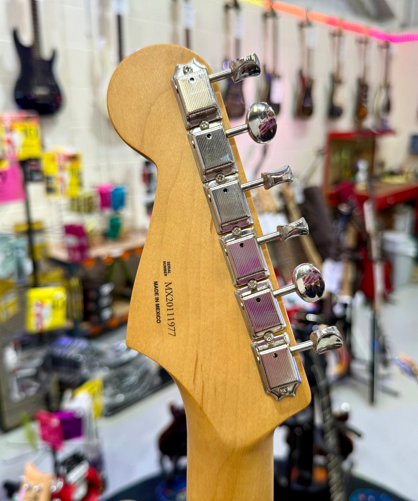 🌟2020🌟 Fender Vintera '60s Stratocaster Modified~ Burgundy Mist Metallic~ Case
