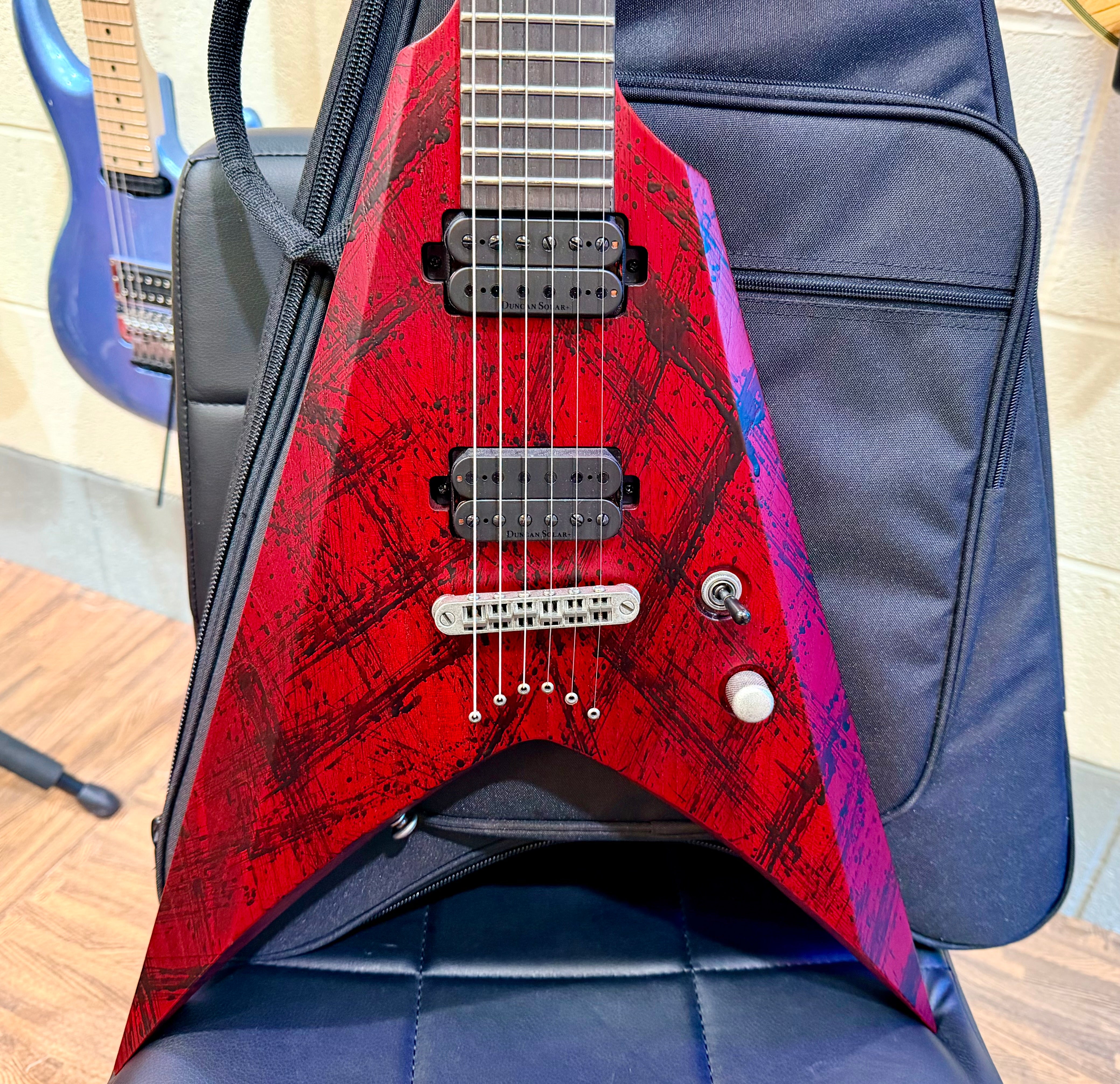 🔥2025🔥 Solar V2.6 Cannibalismo + Plus Flying V~ Blood Red~ Gig Bag~ MINT!