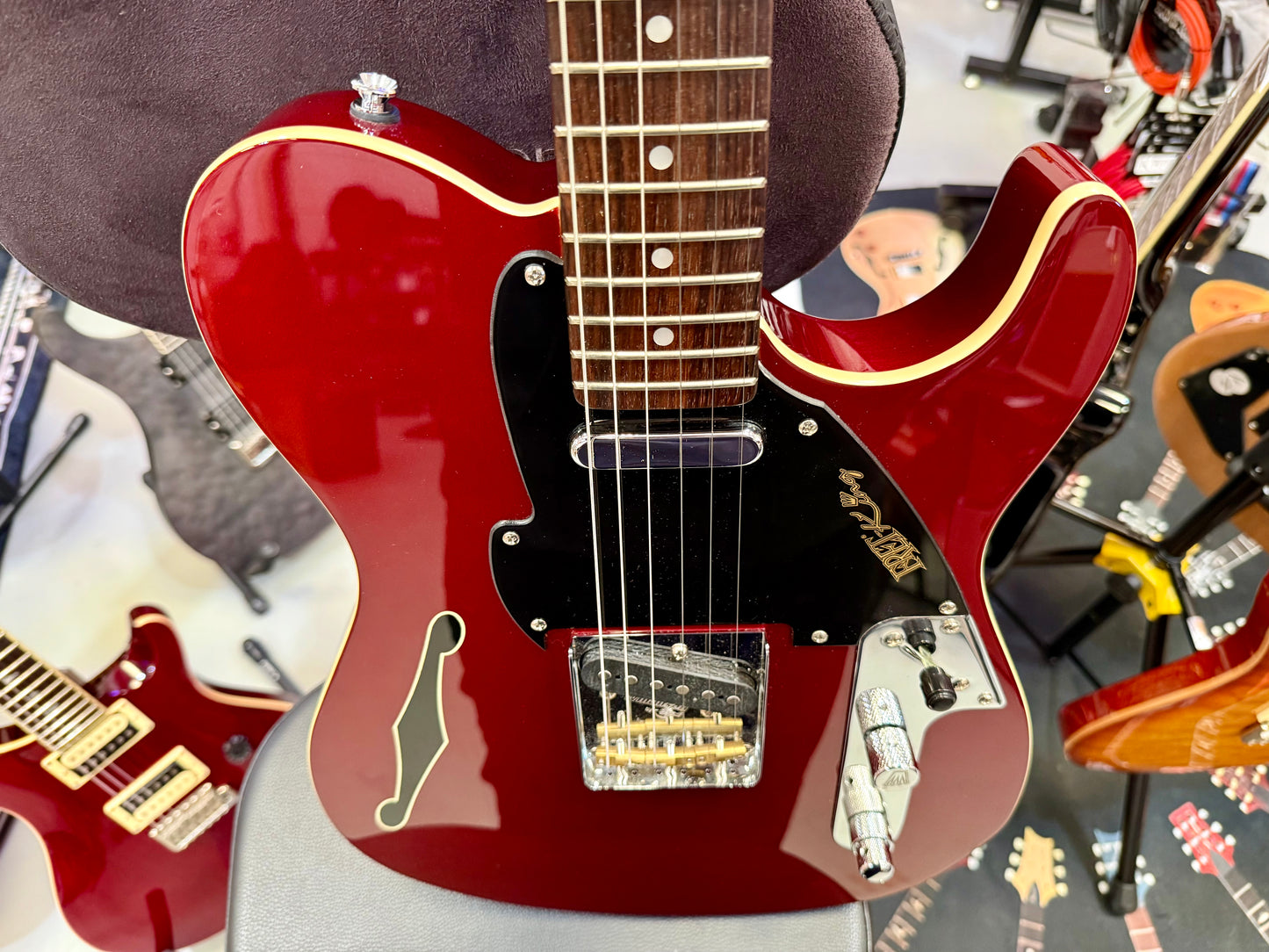 🎸 Fret-King Country Squire Stealth~ Candy Apple Red~ Telecaster Shape~ 2022 🎸