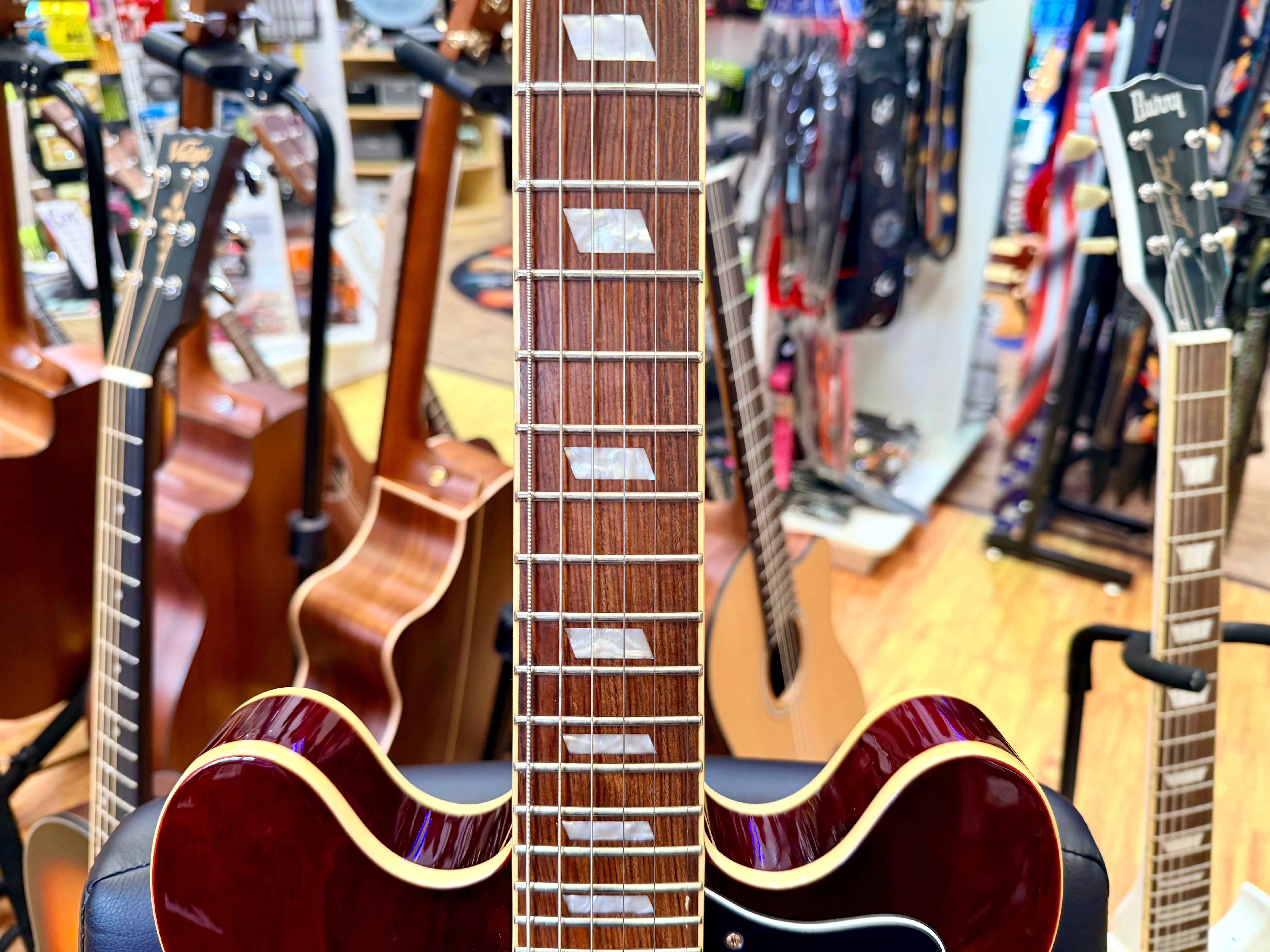 ✨2018✨ Epiphone Riviera Custom P93 Wine Red Bigsby P90 + New Gator Hard Case!