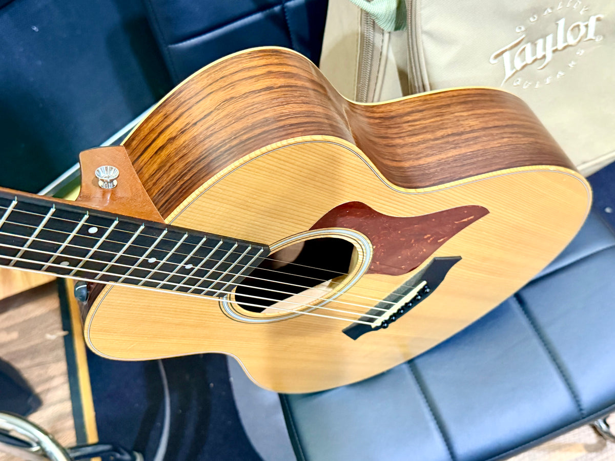 ✨2021✨ Taylor GS Mini-E Rosewood Electro Acoustic Travel Guitar with Gig Bag!