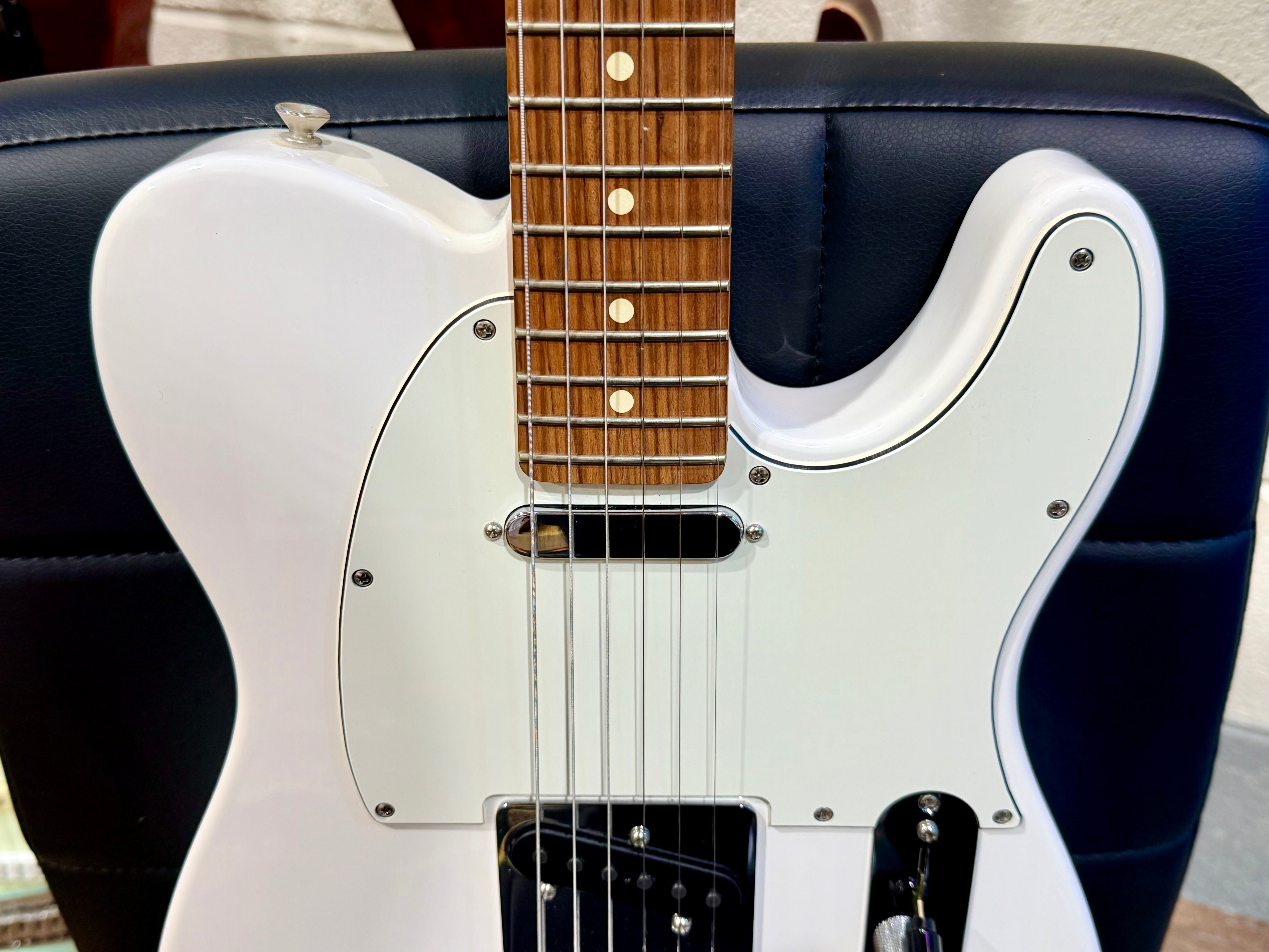 🌟MINT 2021🌟 Fender Player Telecaster Pau Ferro~Polar White~ Mexican MIM Tele