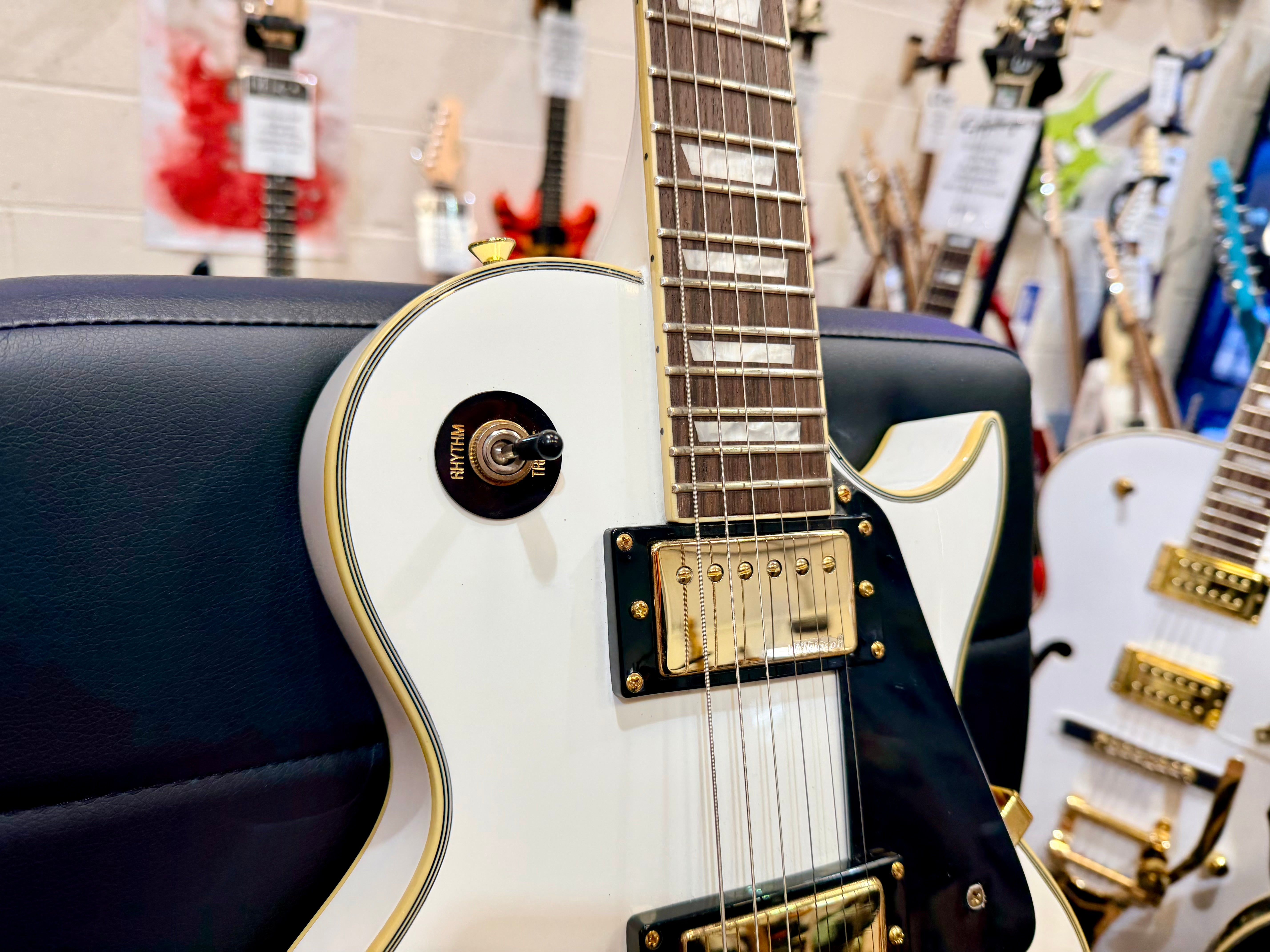 🔥B-STOCK🔥 Vintage V100 ReIssued Electric Guitar – Arctic White Les Paul V100AW