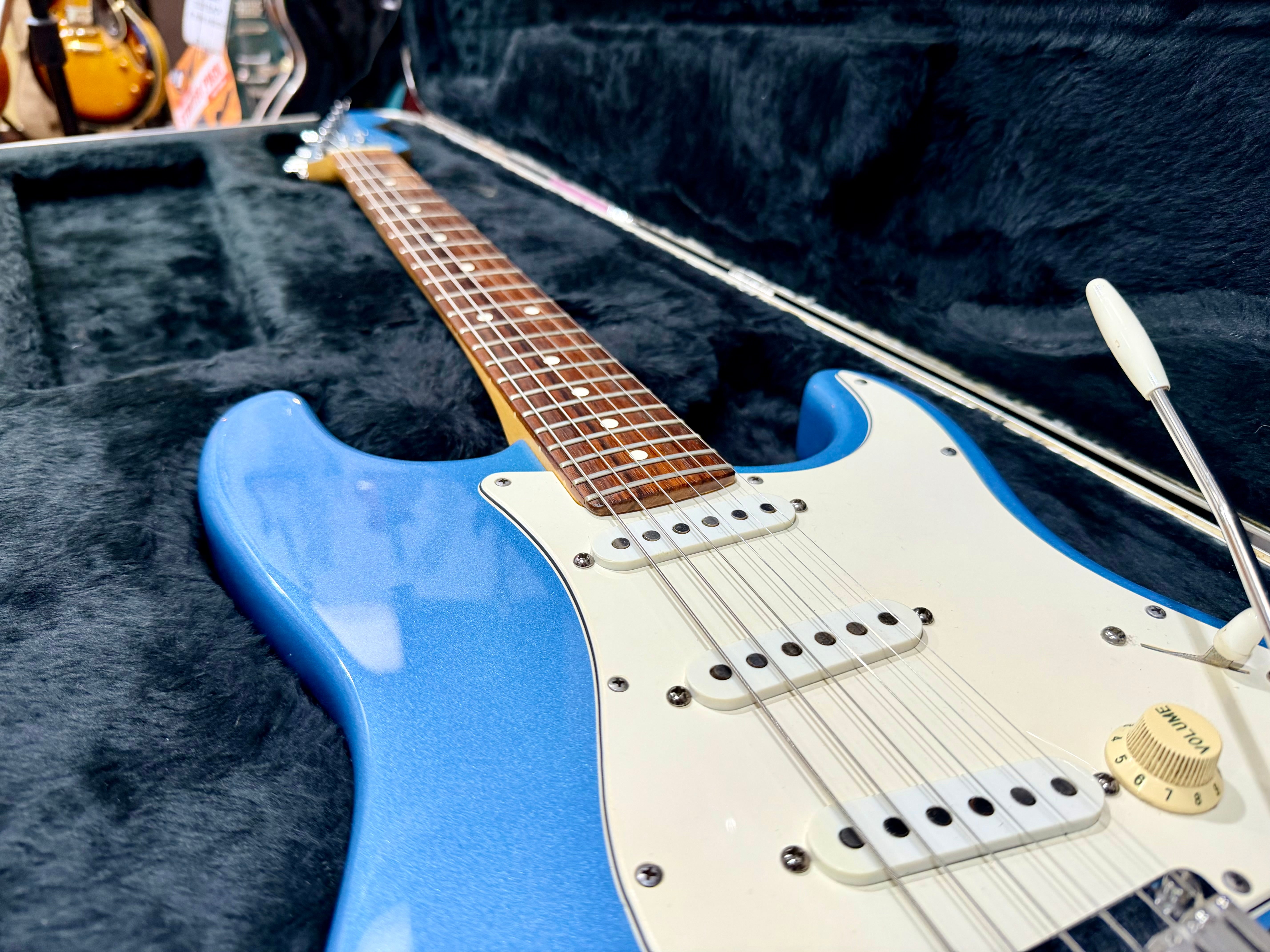 π1996π Fender Limited Edition American Standard Stratocaster~ Lake Placid Blue