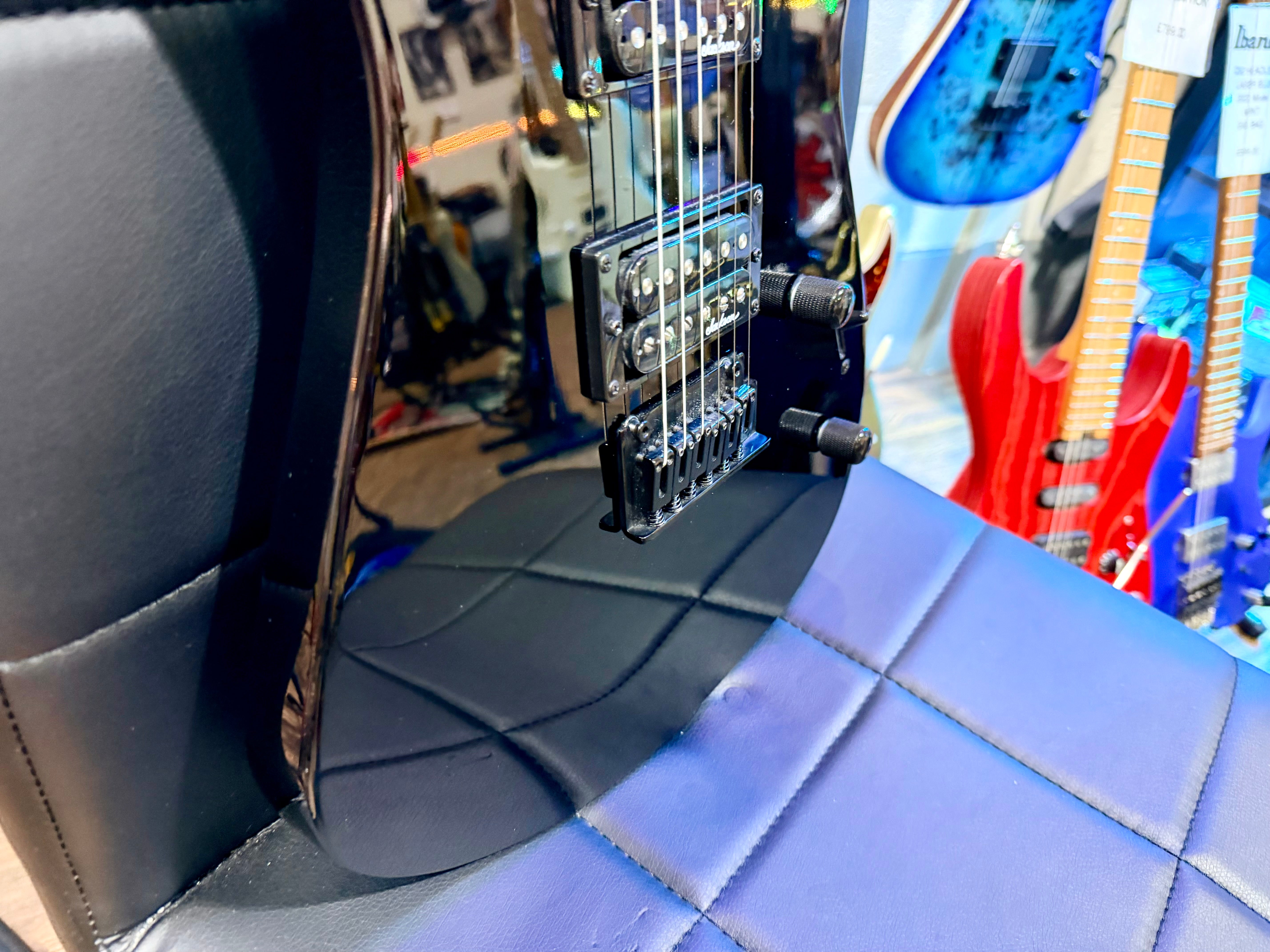 🎸MINT 2022🎸 Jackson Dinky JS11 Gloss Black~ Amaranth Fingerboard~ JS Series!