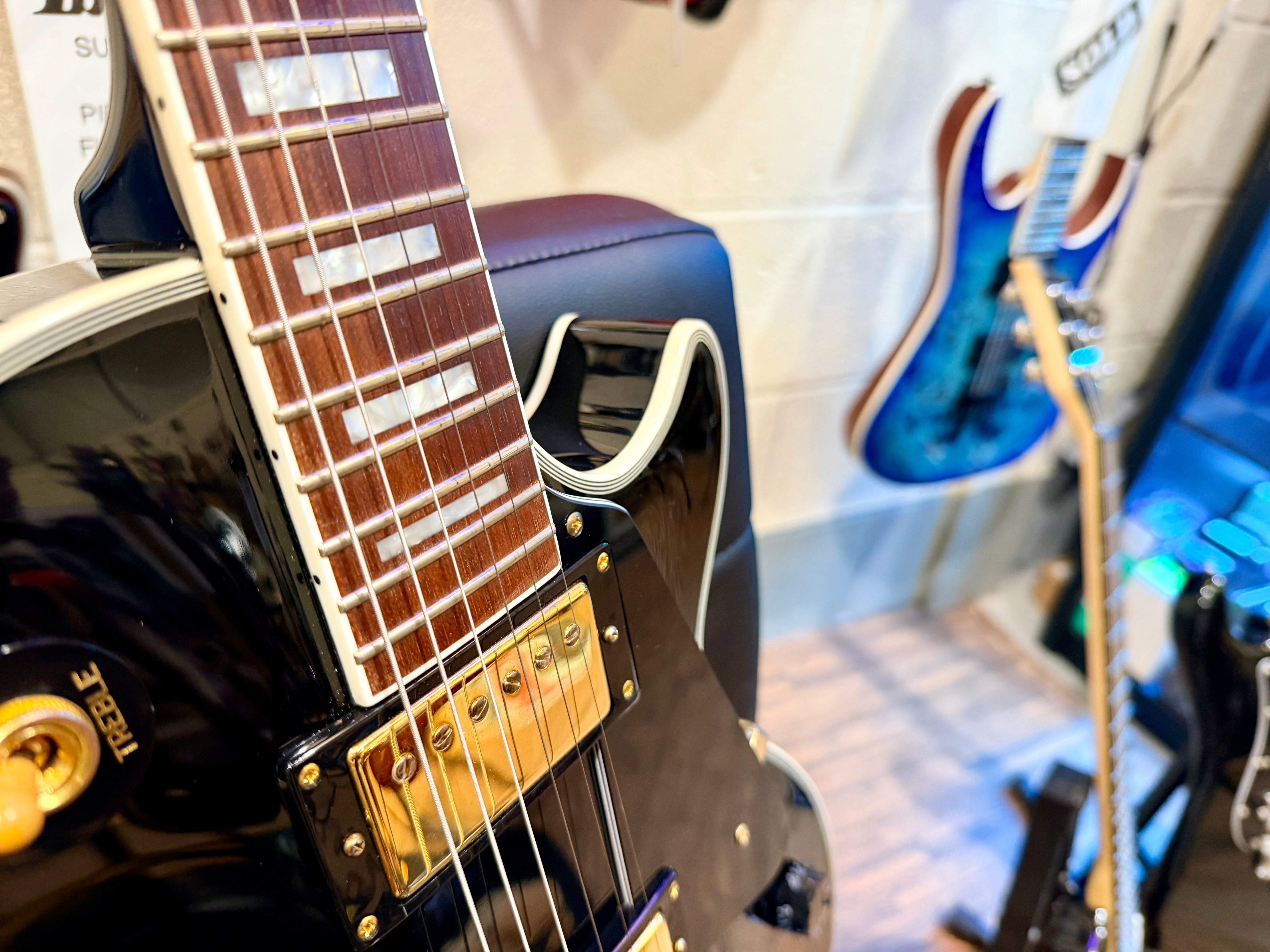 🔥MINT 2023🔥 Tokai UALC62 BB~ Les Paul Custom Style~ Gloss Black/Gold Hardware!