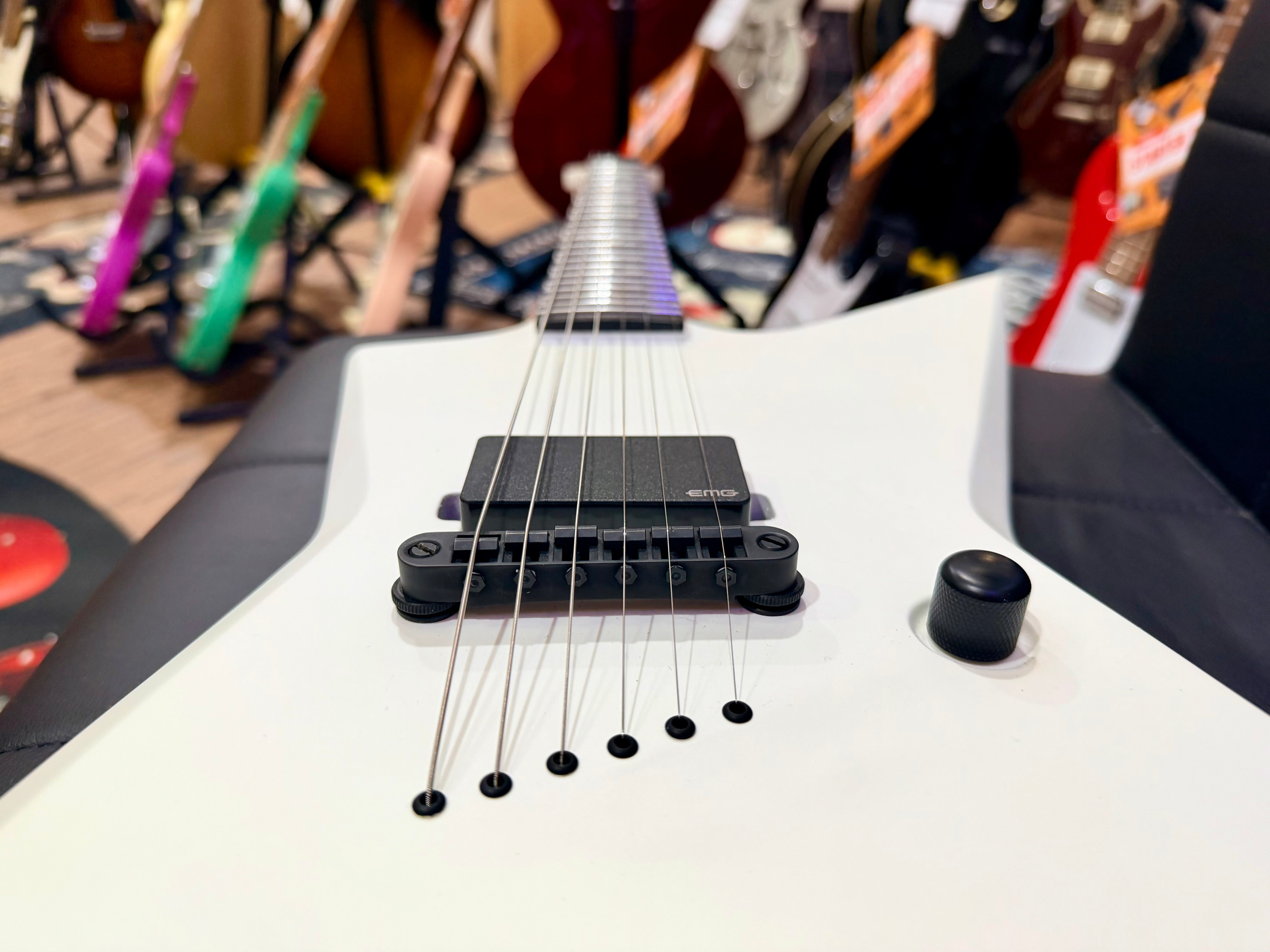 🔥2022🔥 Solar E1.6KW Kirk Windstein Signature~ Explorer Matte White~EMG~Gig Bag