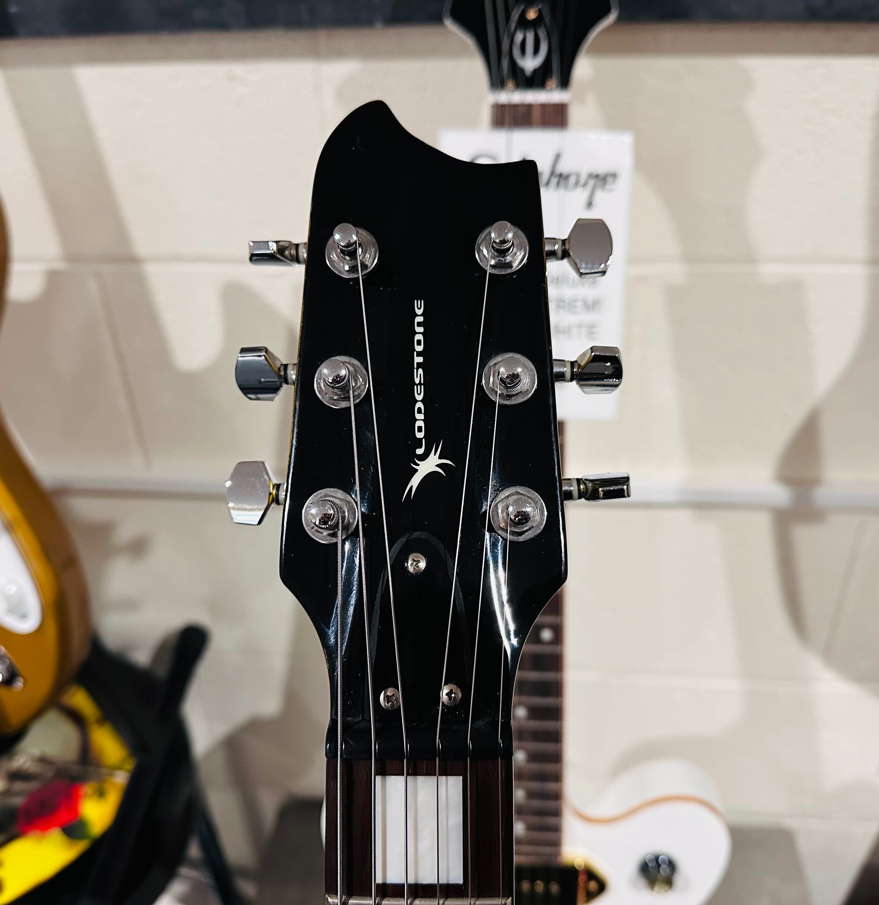 🌟ULTRA RARE & SPECIAL🌟 Lodestone UK Pulse Les Paul Shape Electric Guitar~ Gold