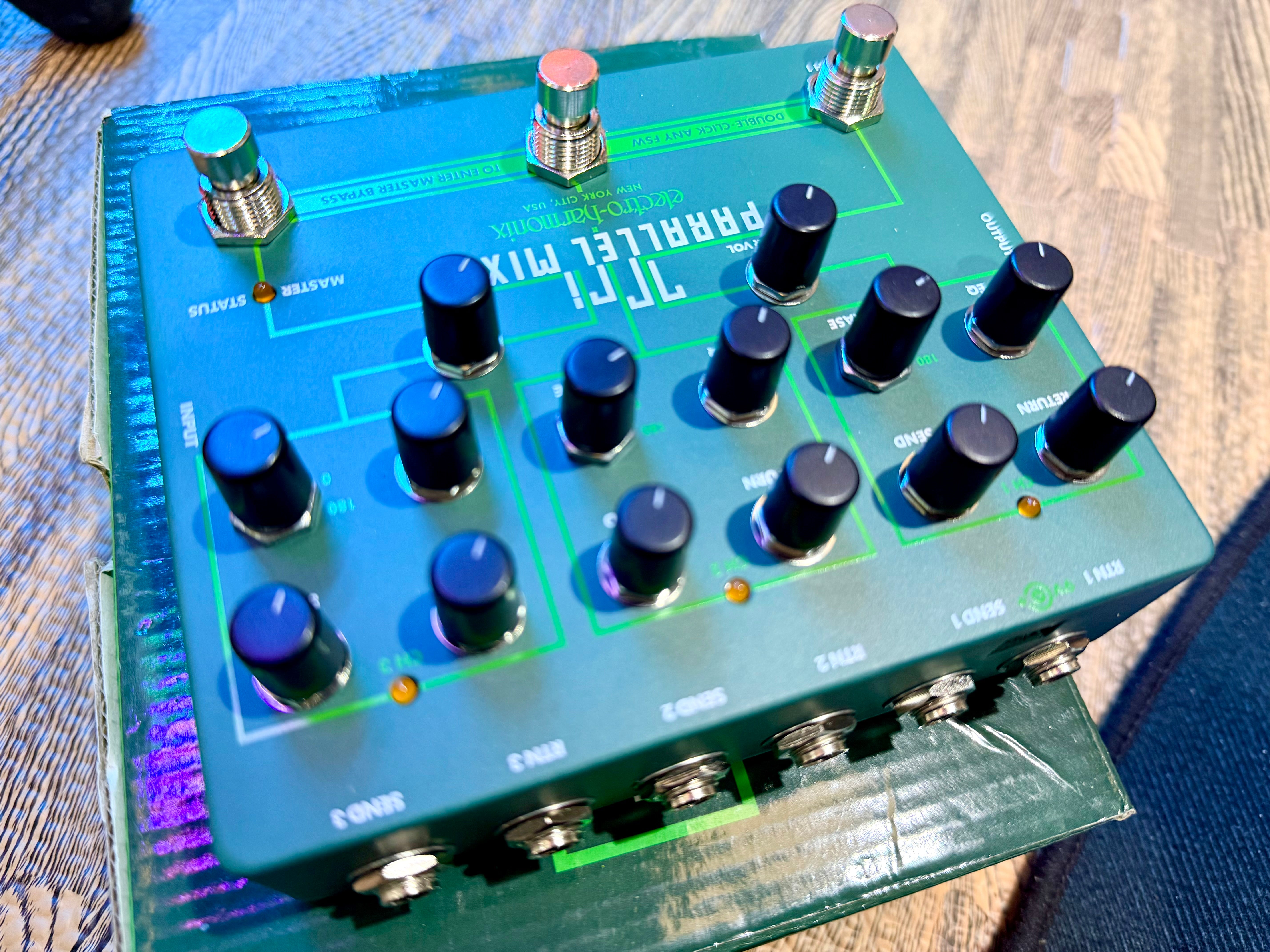 🎸 Electro-Harmonix Tri-Parallel Mixer~ Analogue Effects Loop Mixer/Switcher 🎸