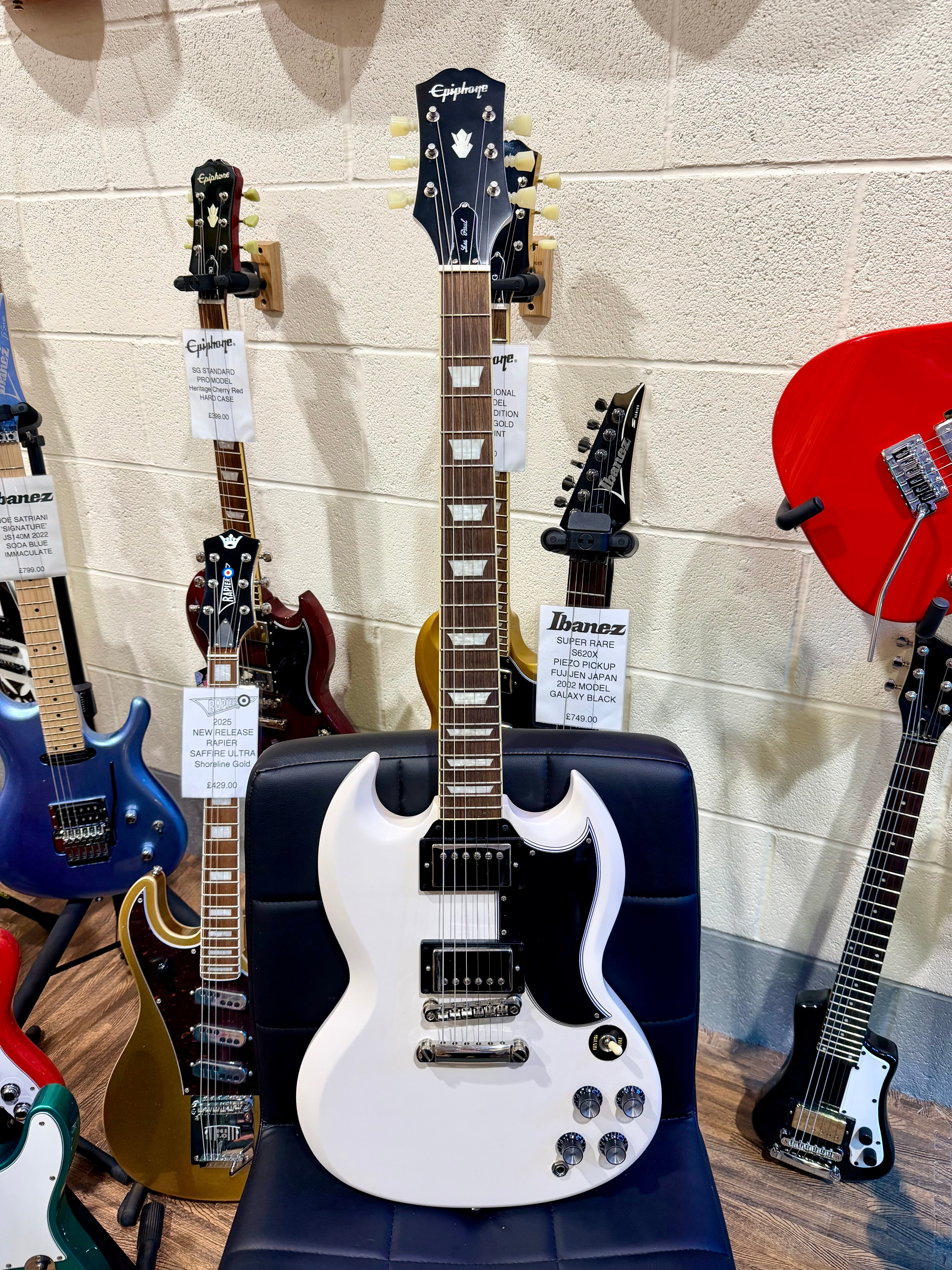 🌟2022🌟 Epiphone 1961 Les Paul SG Standard~ Aged Classic White~ ‘61 + Hard Case