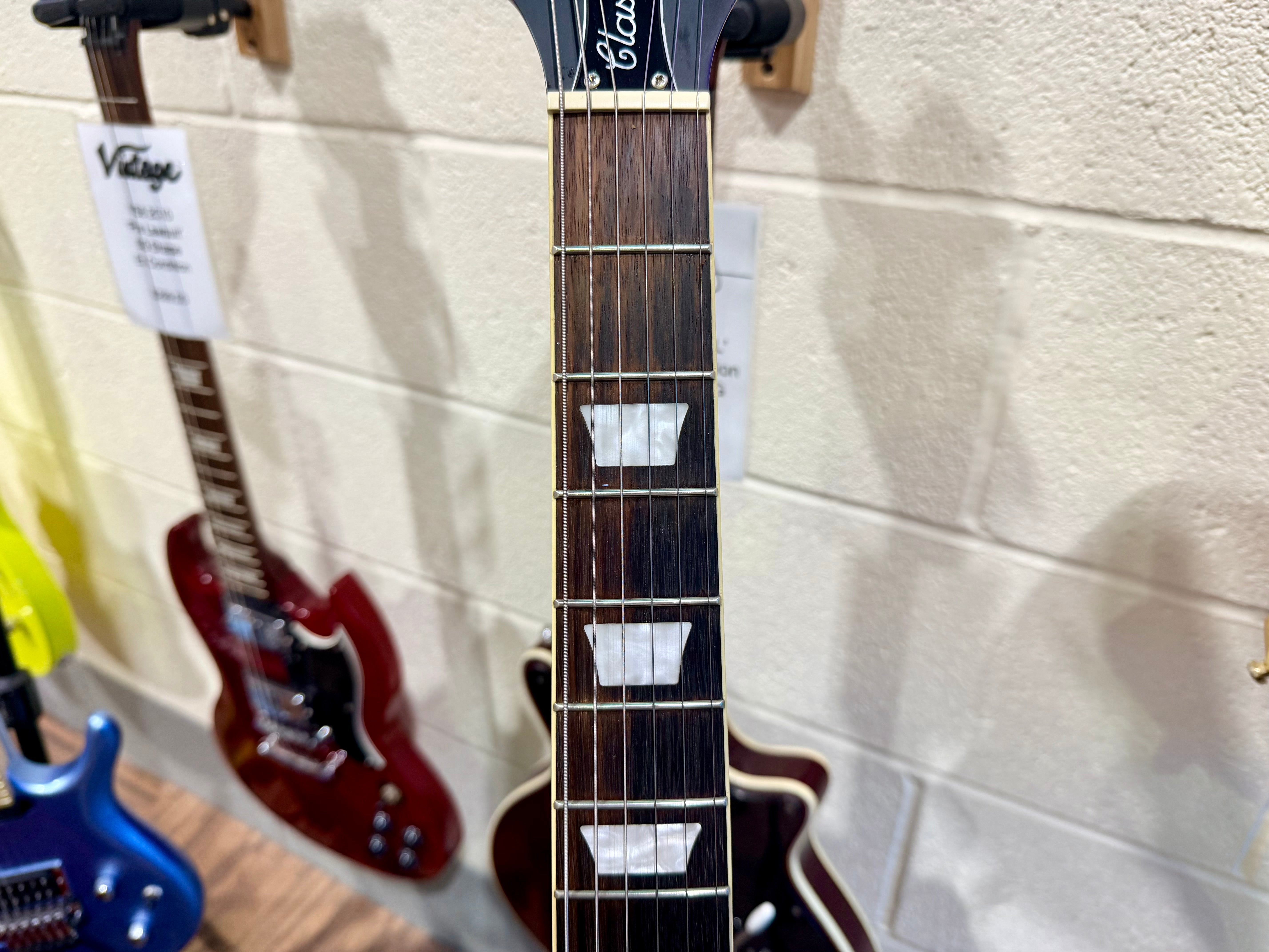 π2022π Epiphone Les Paul Classic~ Cherry Sunburst Electric Guitar~ Satin/Matte