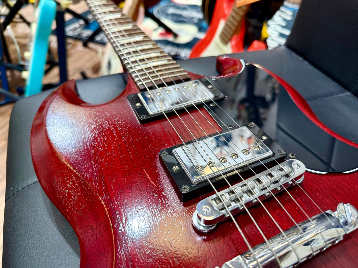 ๐2013๐ Gibson SG '60s Tribute USA~ Worn Cherry~ Burstbucker Pickups!