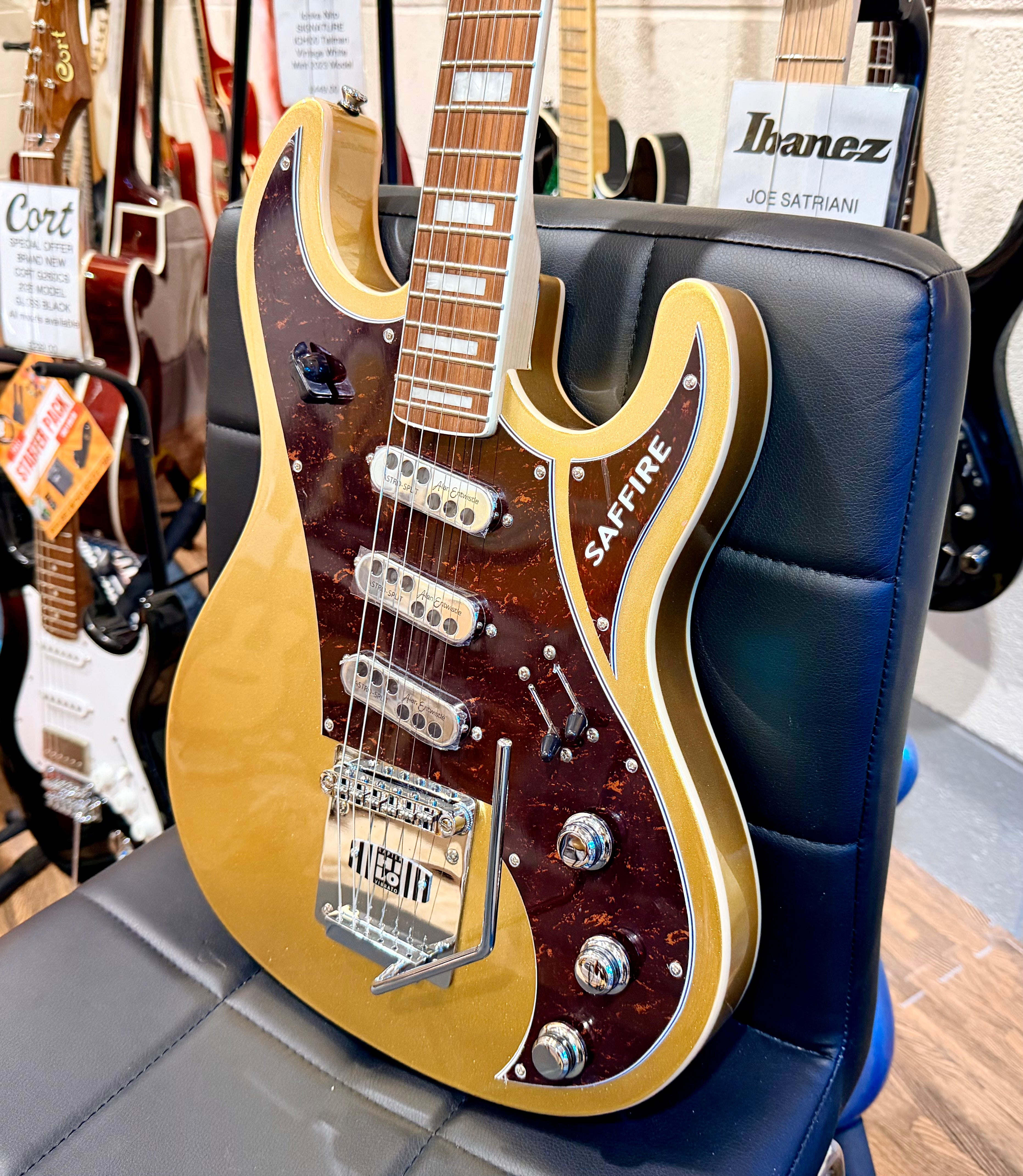 🔥BRAND NEW 2025🔥 Rapier 33 Saffire Ultra Electric Guitar~ Shoreline Gold!