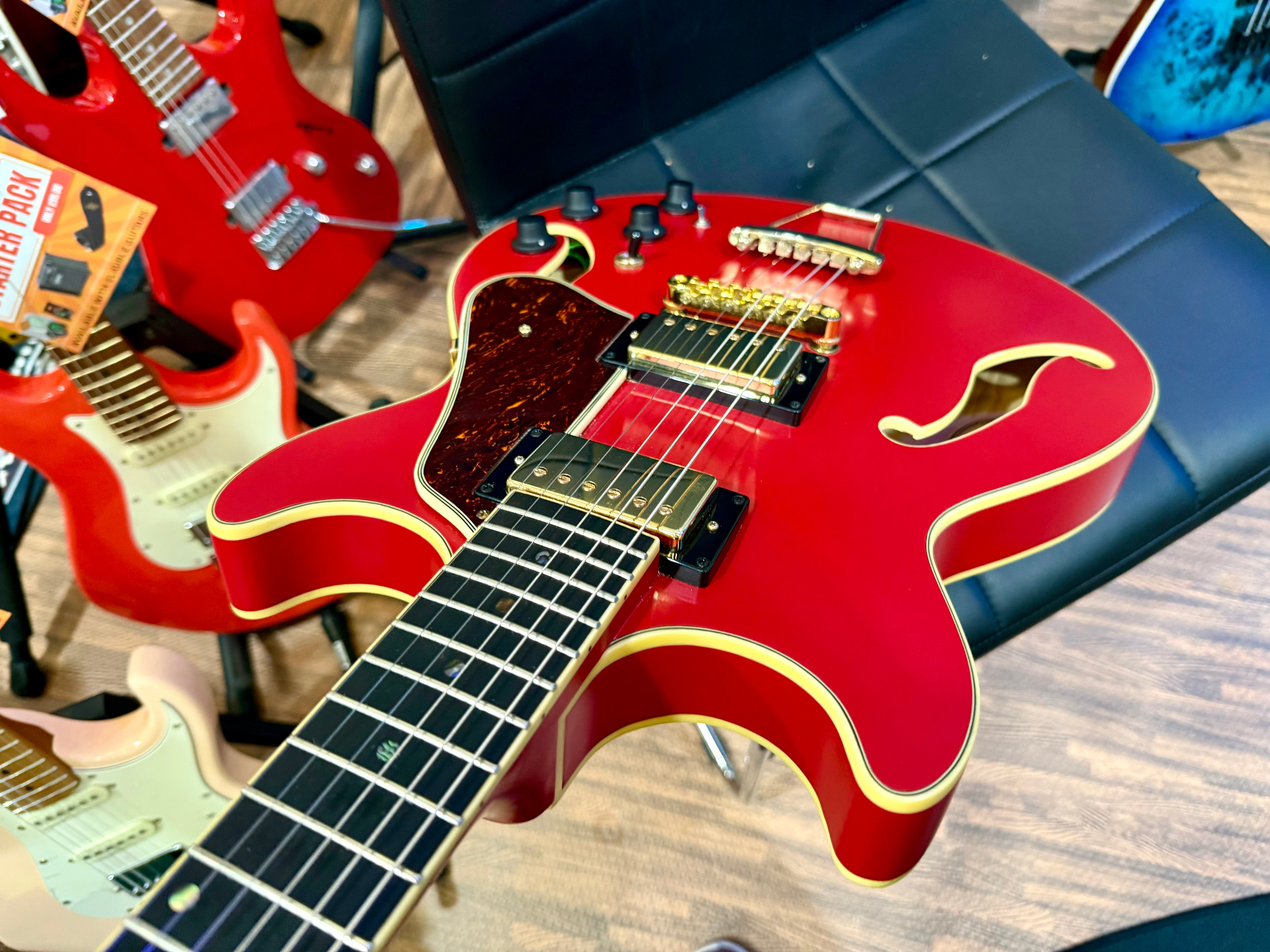 🌟2022 EX-DEMO🌟 Ibanez AMH90-CRF Artcore Expressionist~ Cherry Red Flat~ MINT!