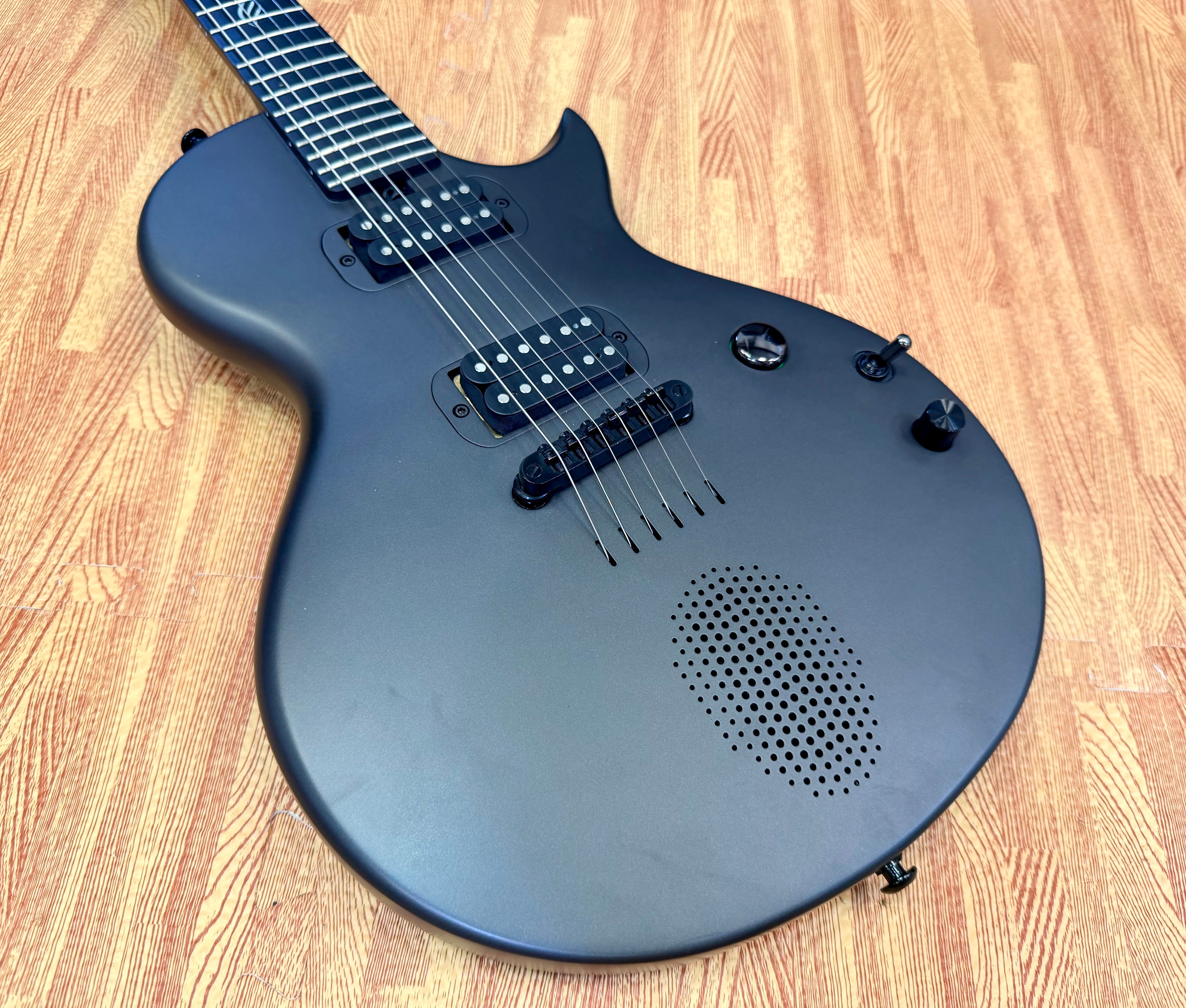 🔥B-STOCK🔥 Enya Nova Go Sonic Black Smart Carbon Fibre Electric Guitar + Bag!