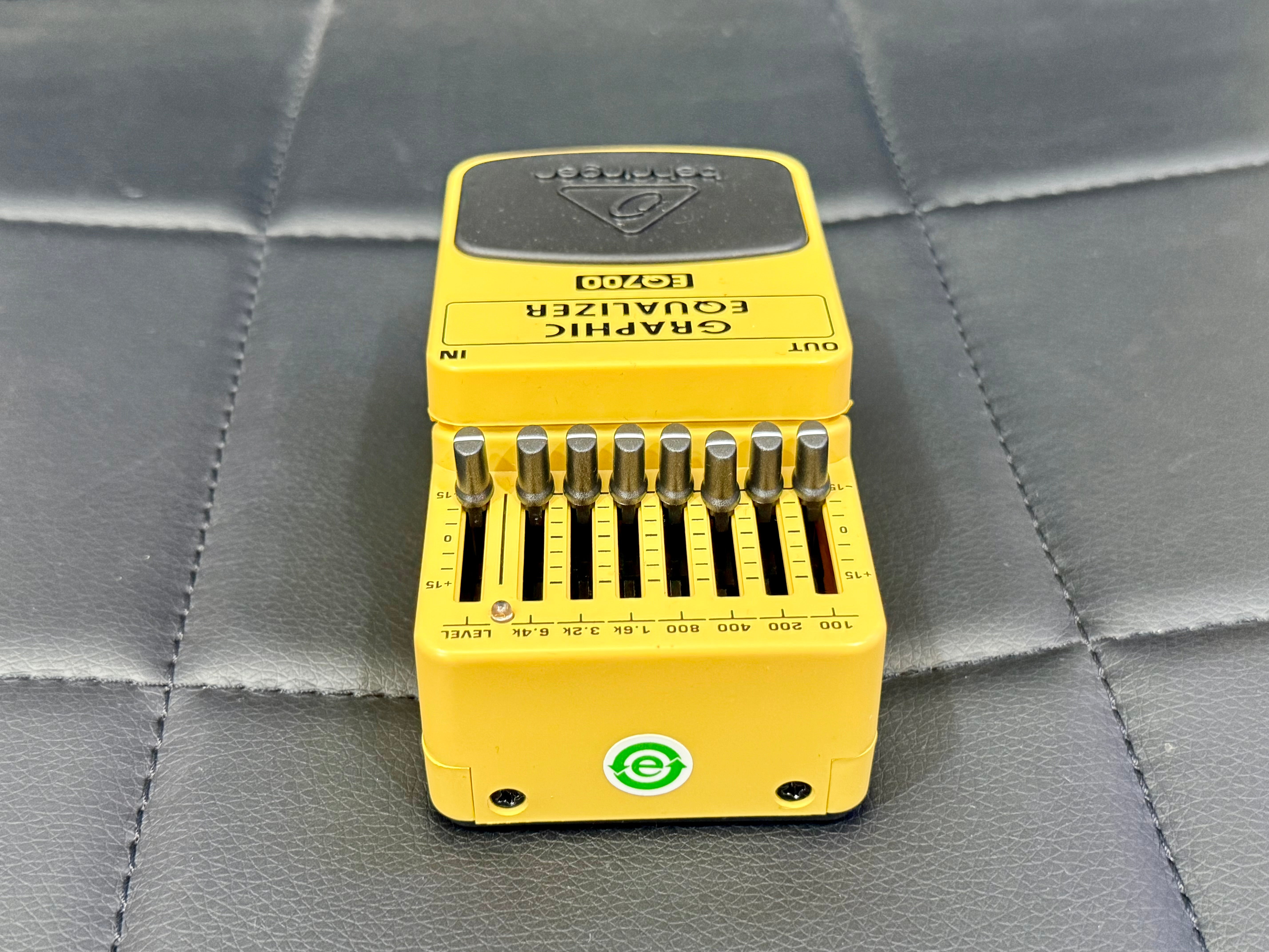 🎸 Behringer EQ700 Ultimate 7-band Graphic Equalizer Guitar Effect Foot Pedal 🎸