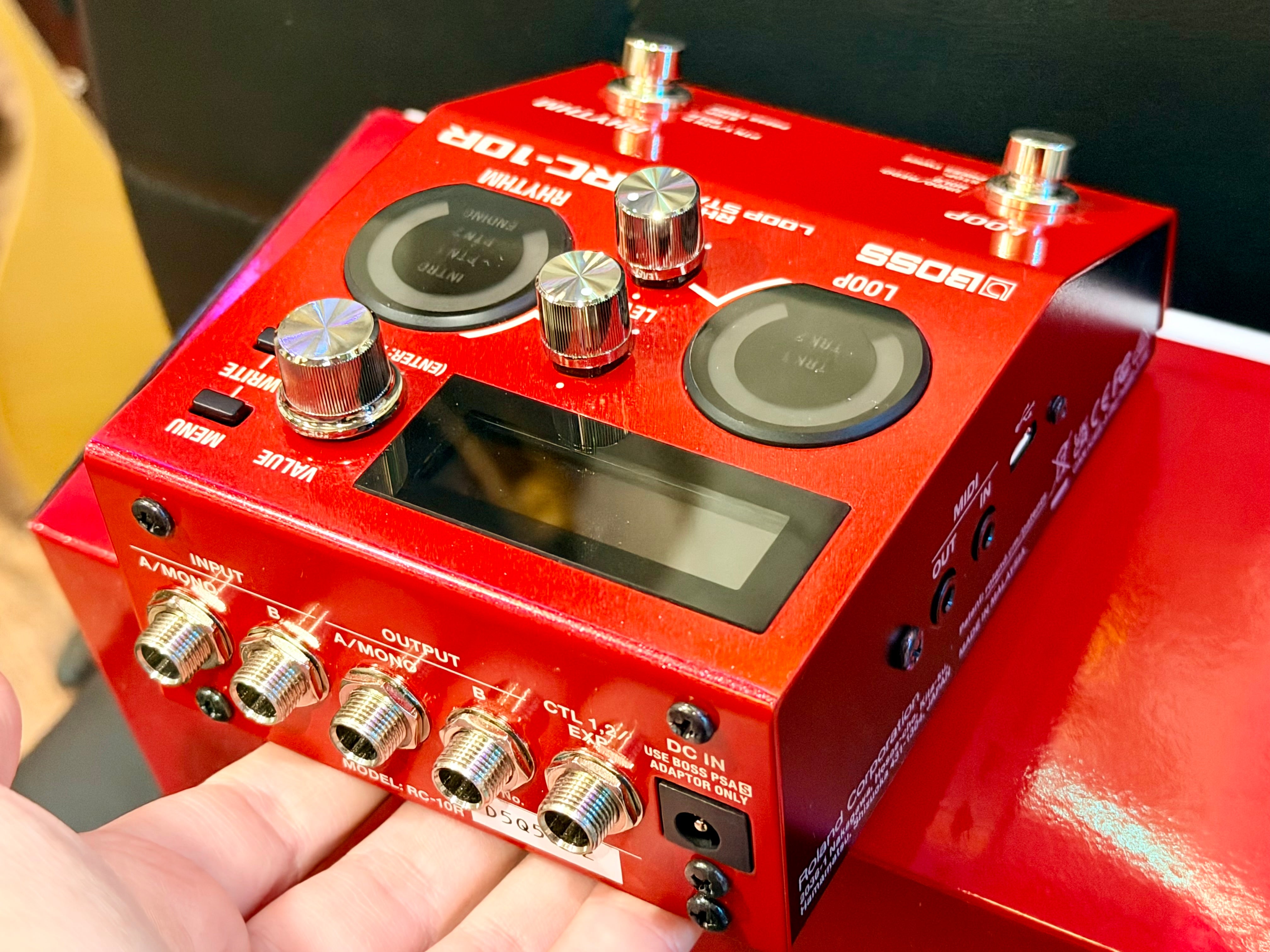 🎸USED ONCE🎸 BOSS RC-10R Rhythm Loop Station~ Looper Pedal Guitar FX Unit~Boxed