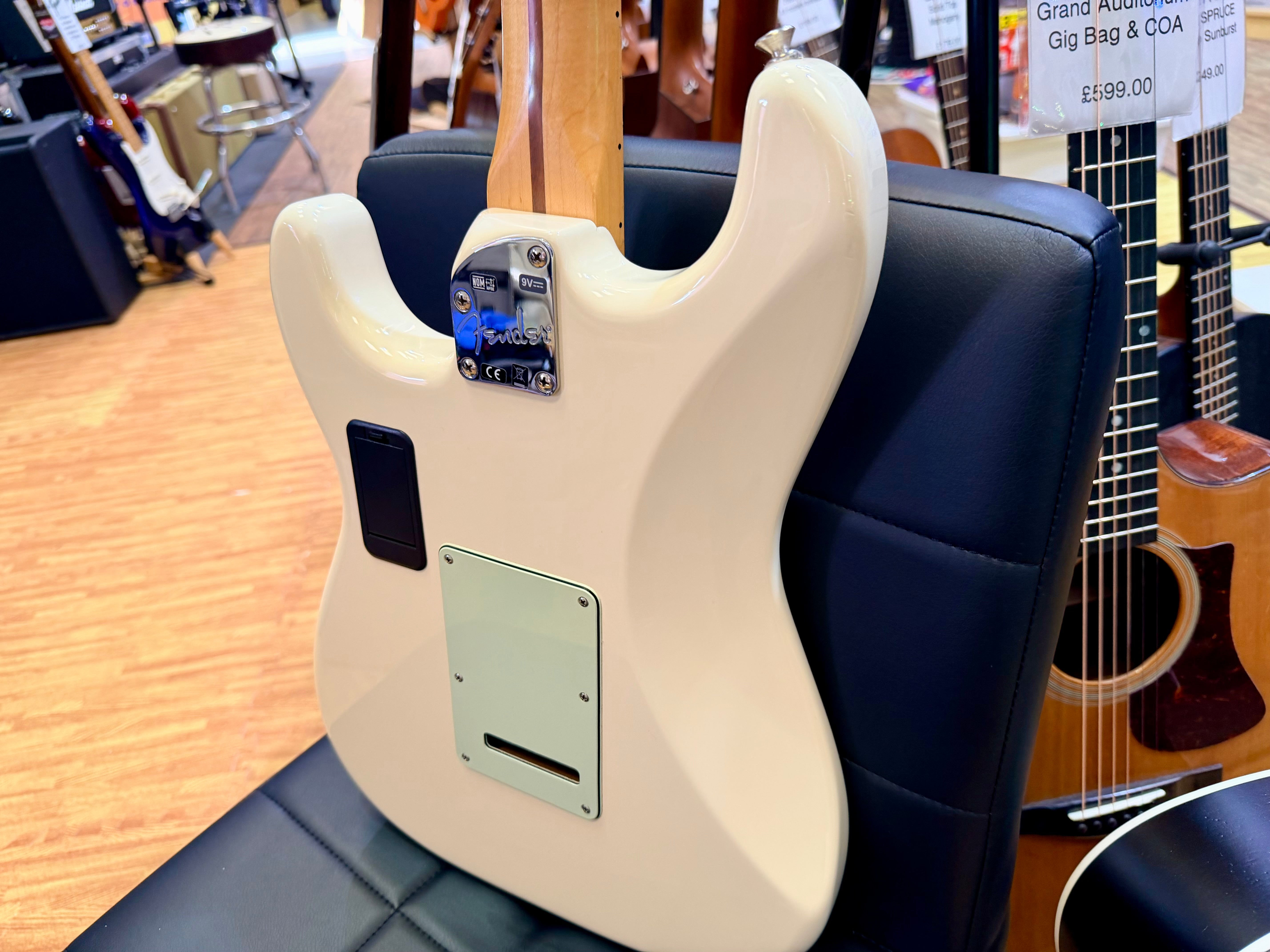 ✨2016✨ Fender Deluxe Roadhouse Stratocaster Electric Guitar~ MIM Vintage White!
