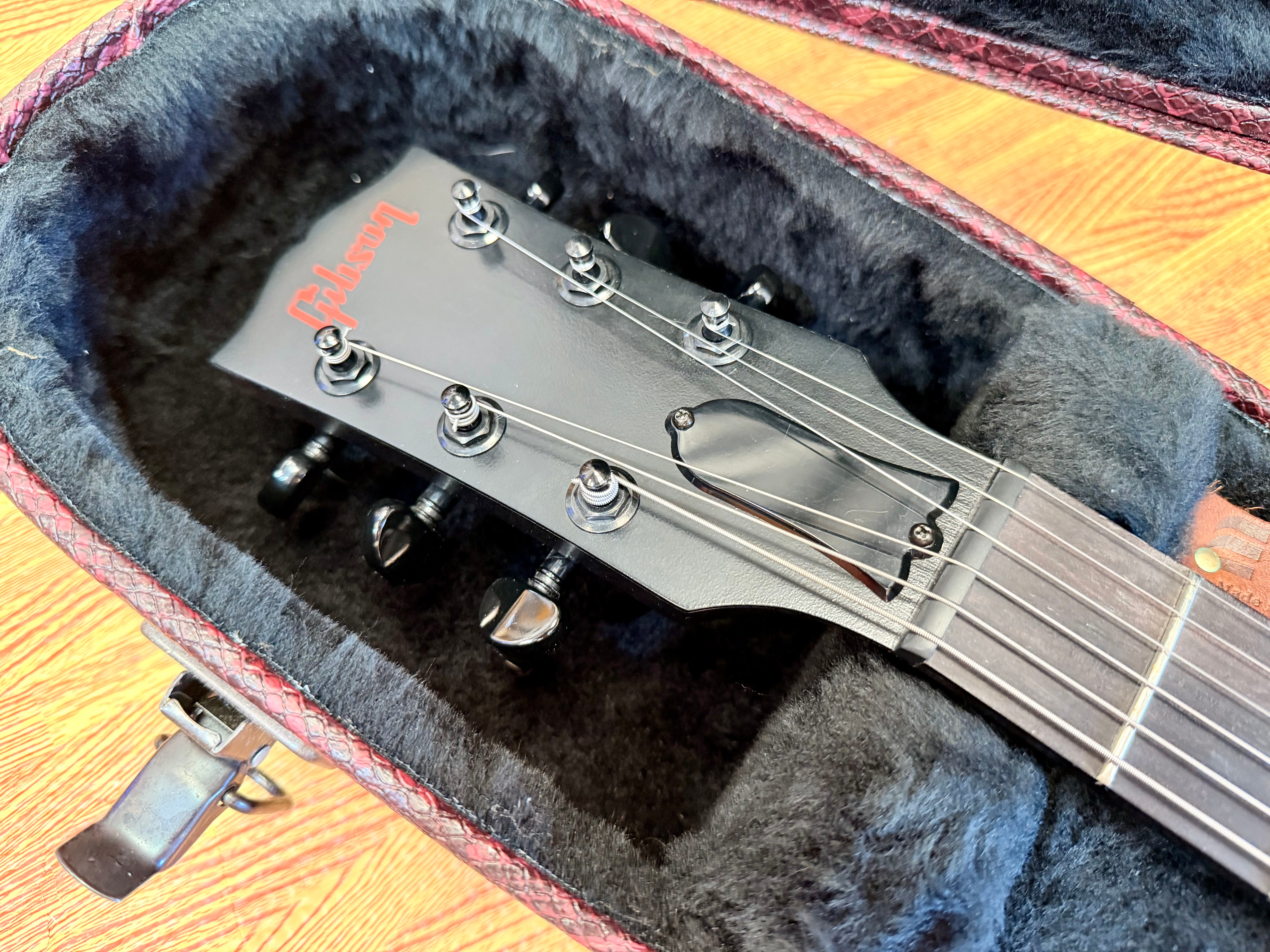 🔥RARE🔥 2003 Gibson Les Paul Voodoo Limited Run~Ebony + JuJu + Snakeskin Case!