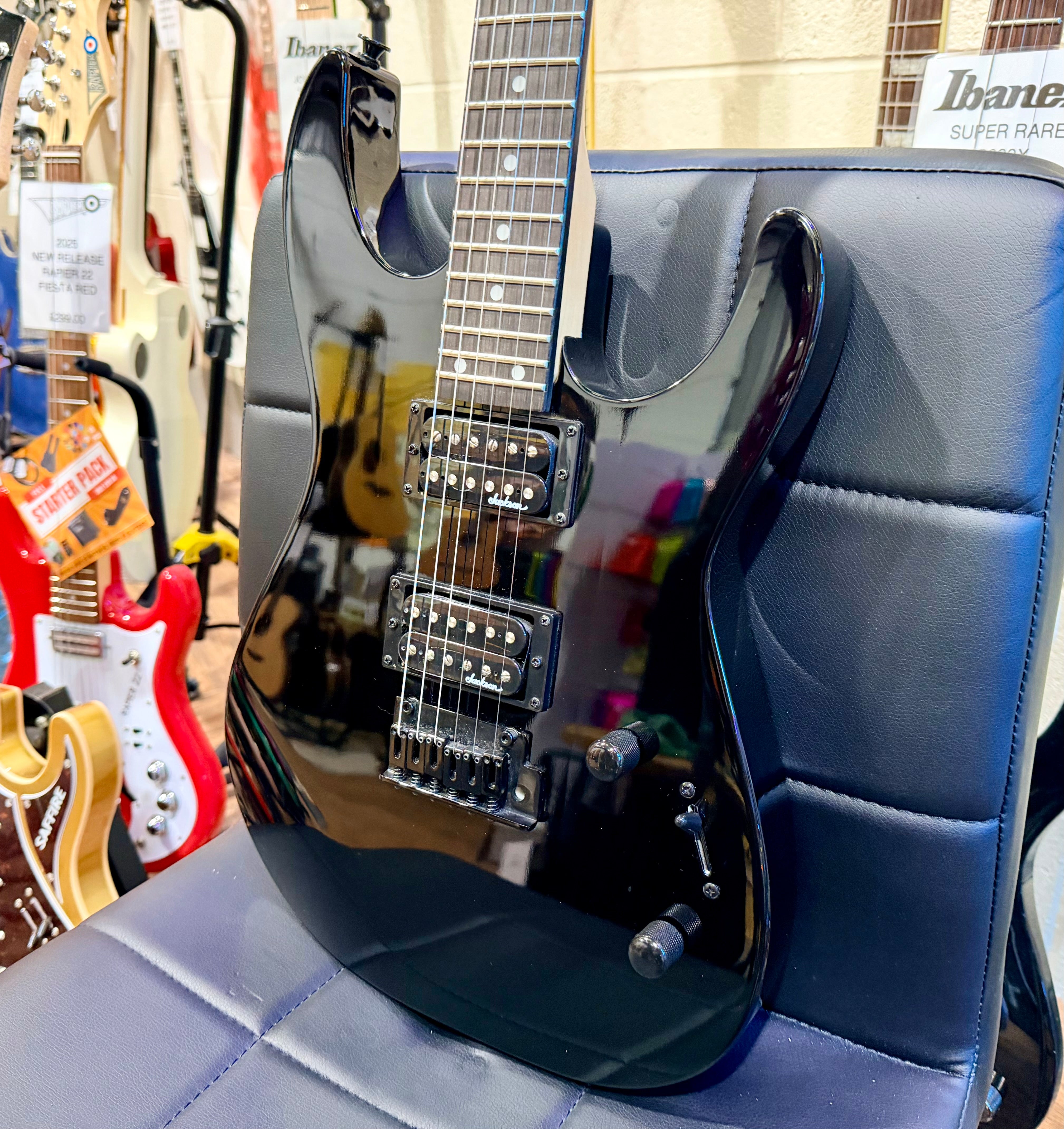 🎸MINT 2022🎸 Jackson Dinky JS11 Gloss Black~ Amaranth Fingerboard~ JS Series!