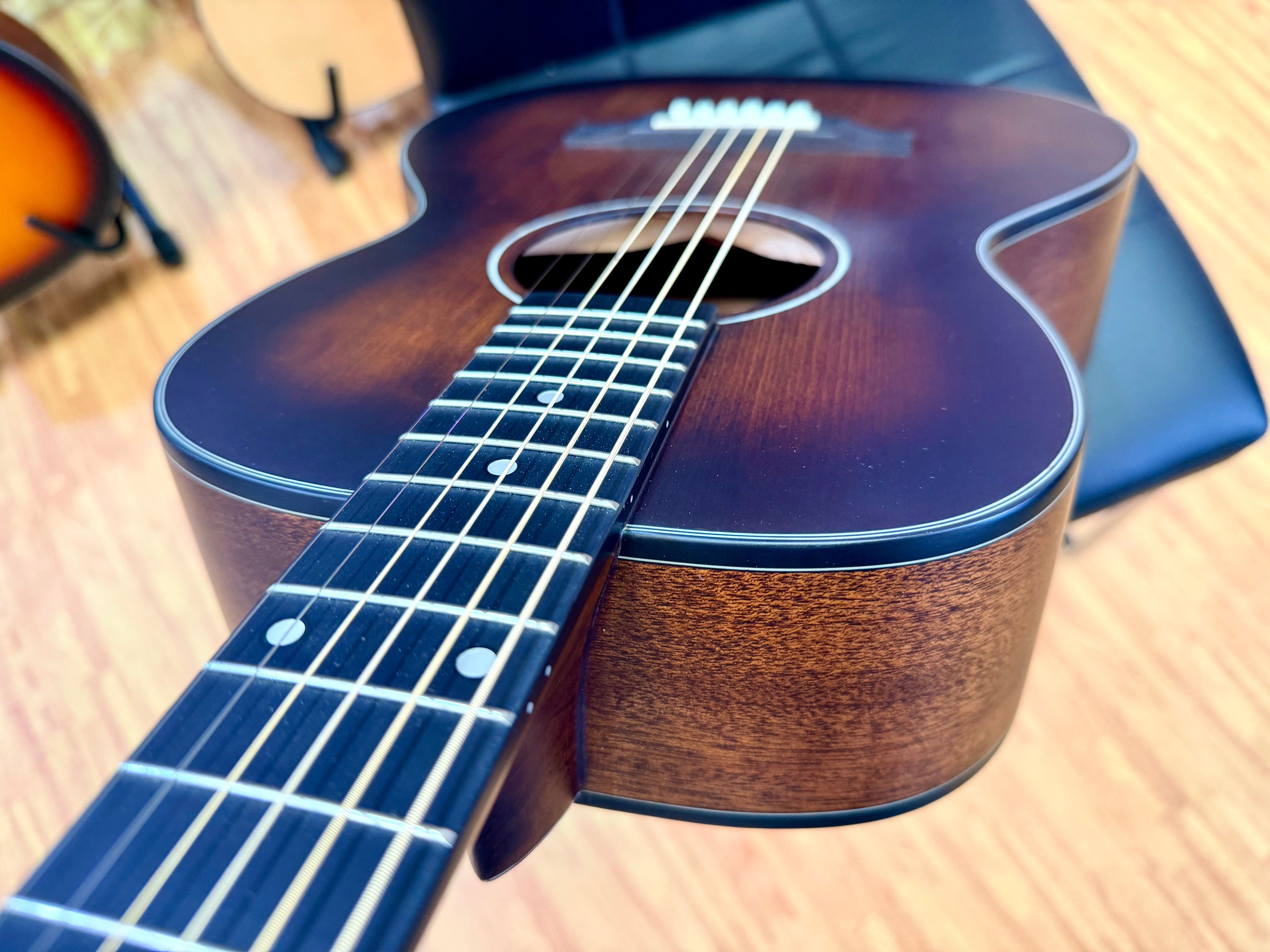 ⚡️NEW⚡️ Vintage VE1800AQ Stage Series Parlour Electro Acoustic Guitar~ Antiqued!