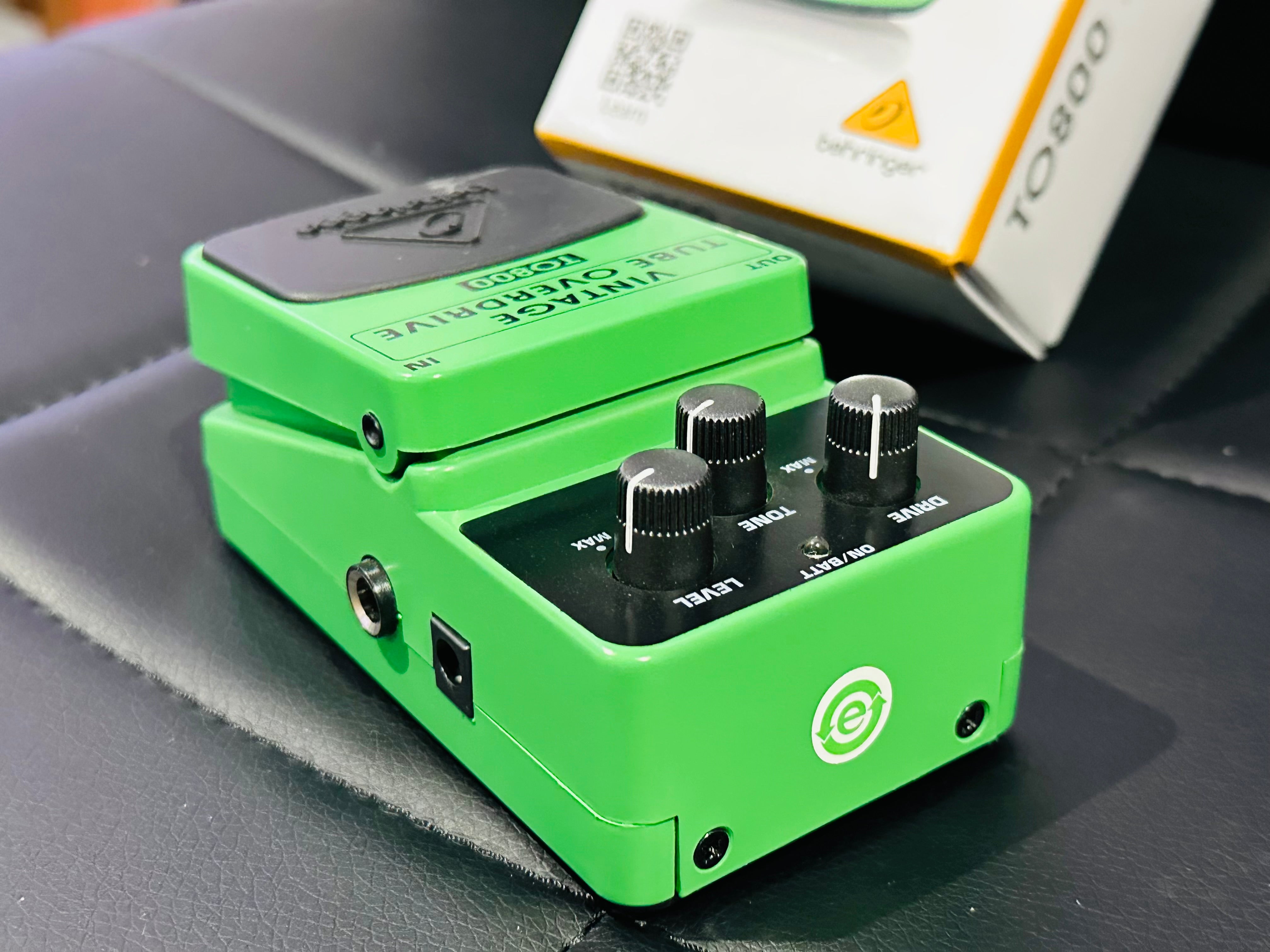 🎸 Behringer TO800 Vintage Tube Overdrive Guitar Effects Pedal~ BOXED 🎸