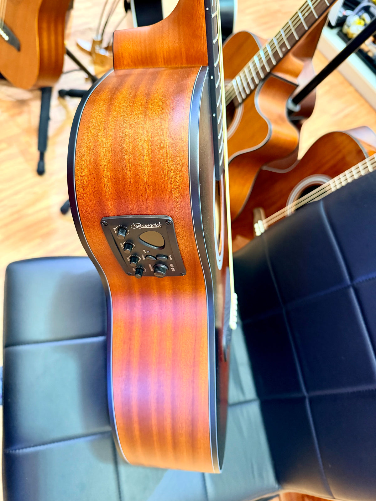 Brunswick BTK50TB Advanced Stage Electro-Acoustic Guitar~ Tobacco Burst Satin