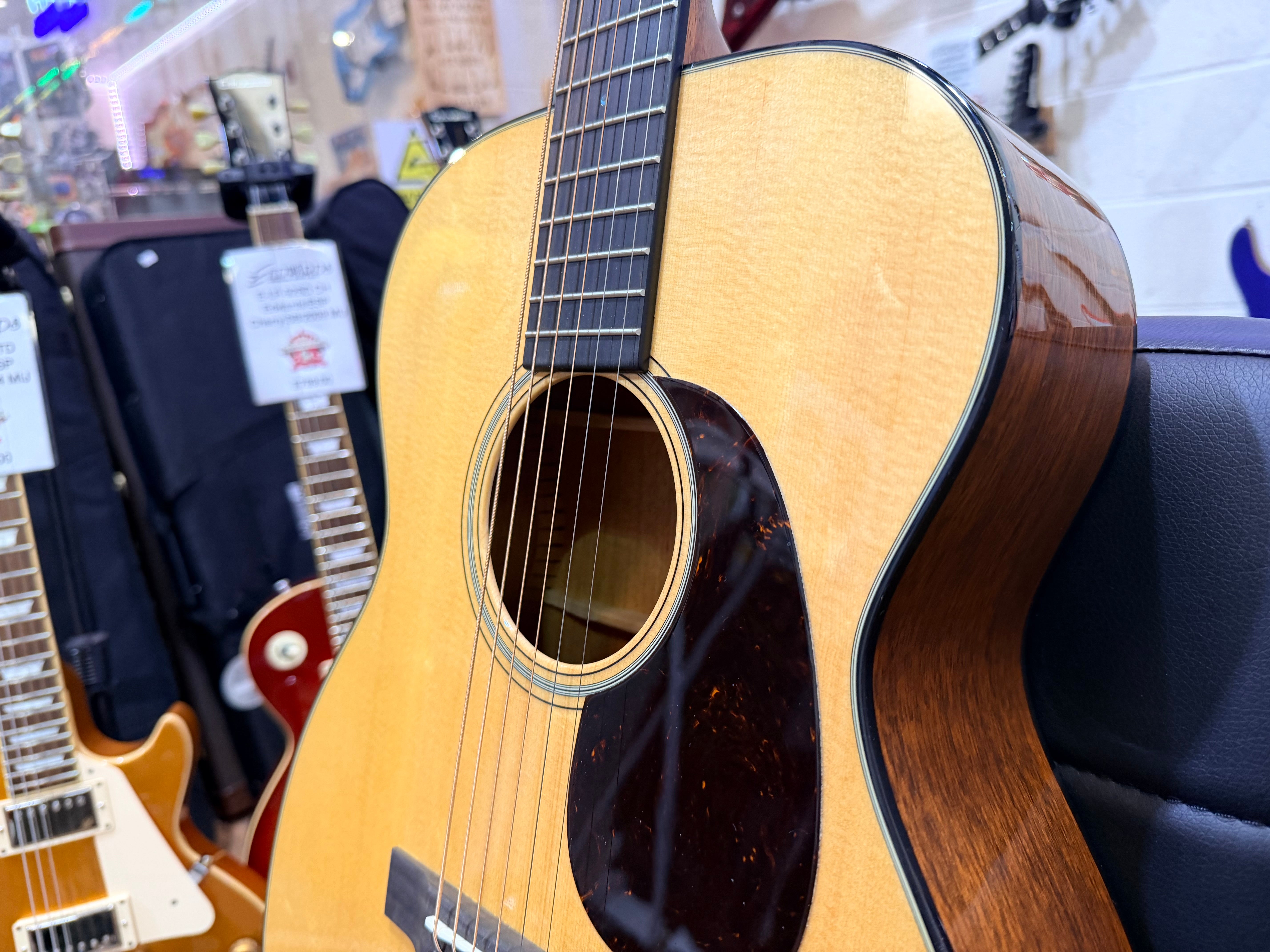 π2025π Martin 00-18 Standard Series Grand Concert Acoustic Guitar~ USA + Case!