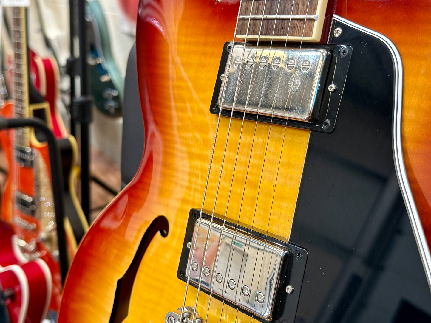 🌟2024 MINT🌟 Epiphone ES-335 Figured~ Raspberry Tea Burst~ Inspired By Gibson!