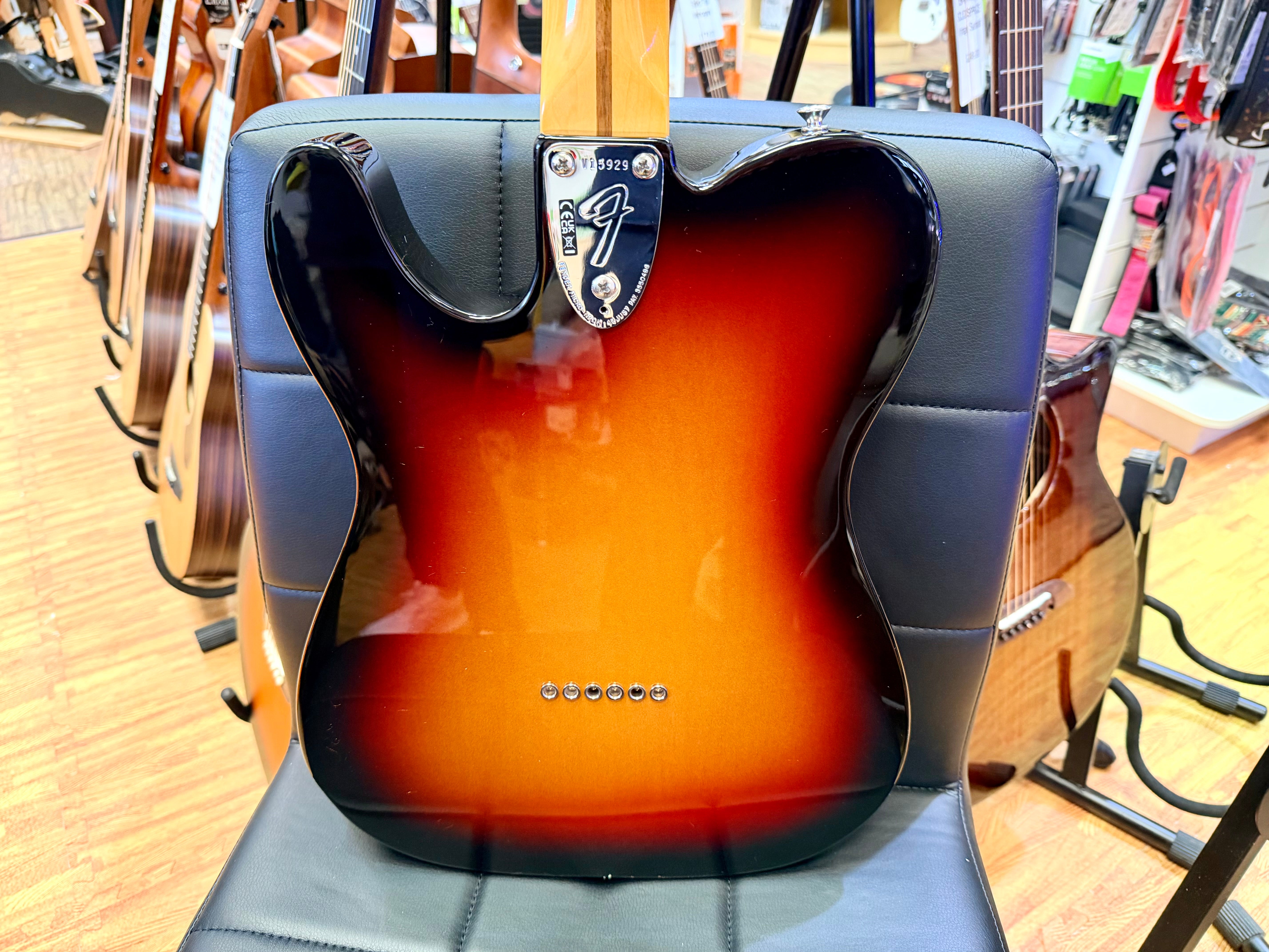 ✨2025✨ Fender American Vintage II 1972 Telecaster Thinline~ 3-Colour Sunburst!