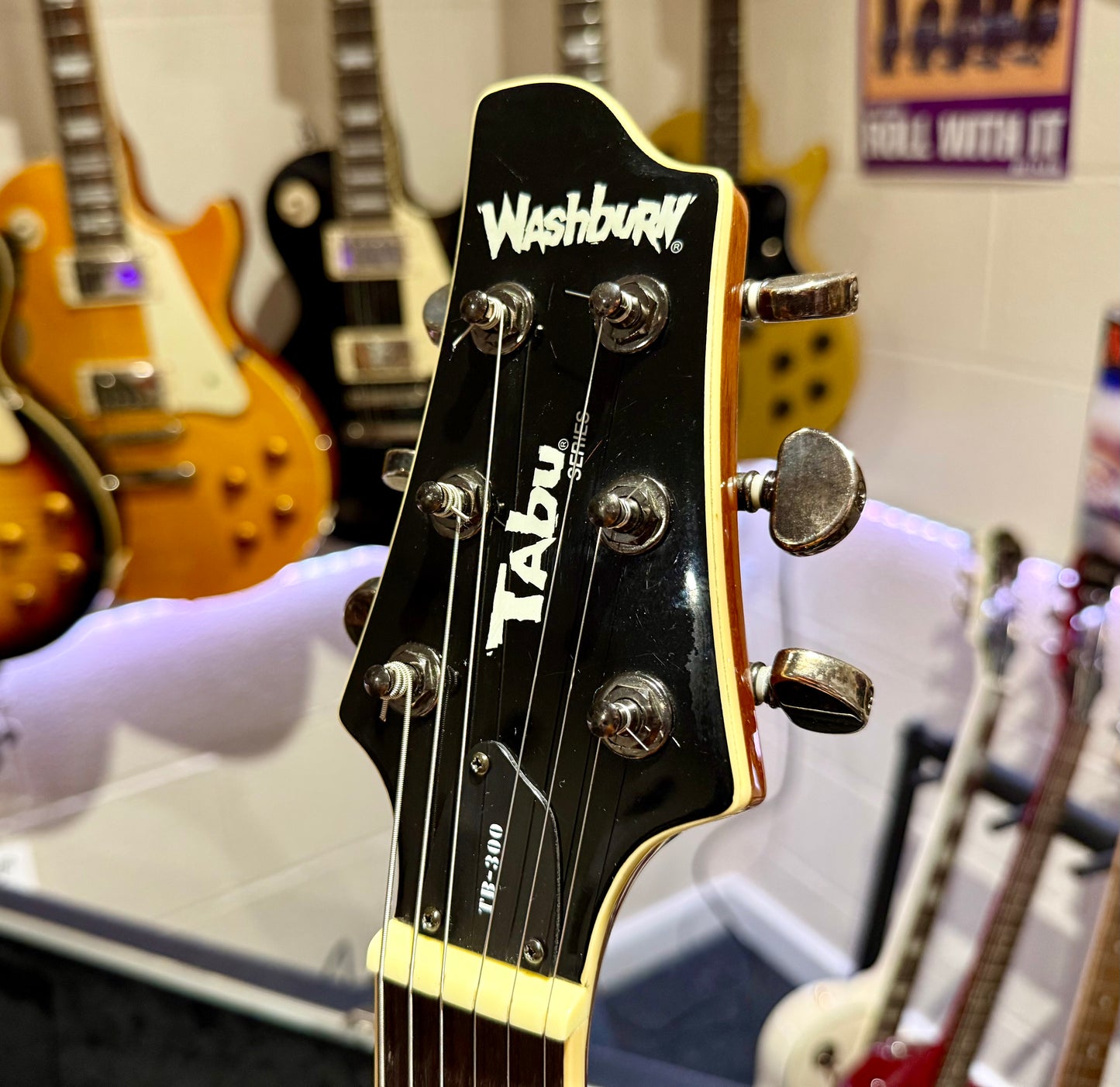 🌟RARE KOREAN🌟 Washburn Tabu Series TB-300 Double Cut~ Head Hunter P’ups~ Case!