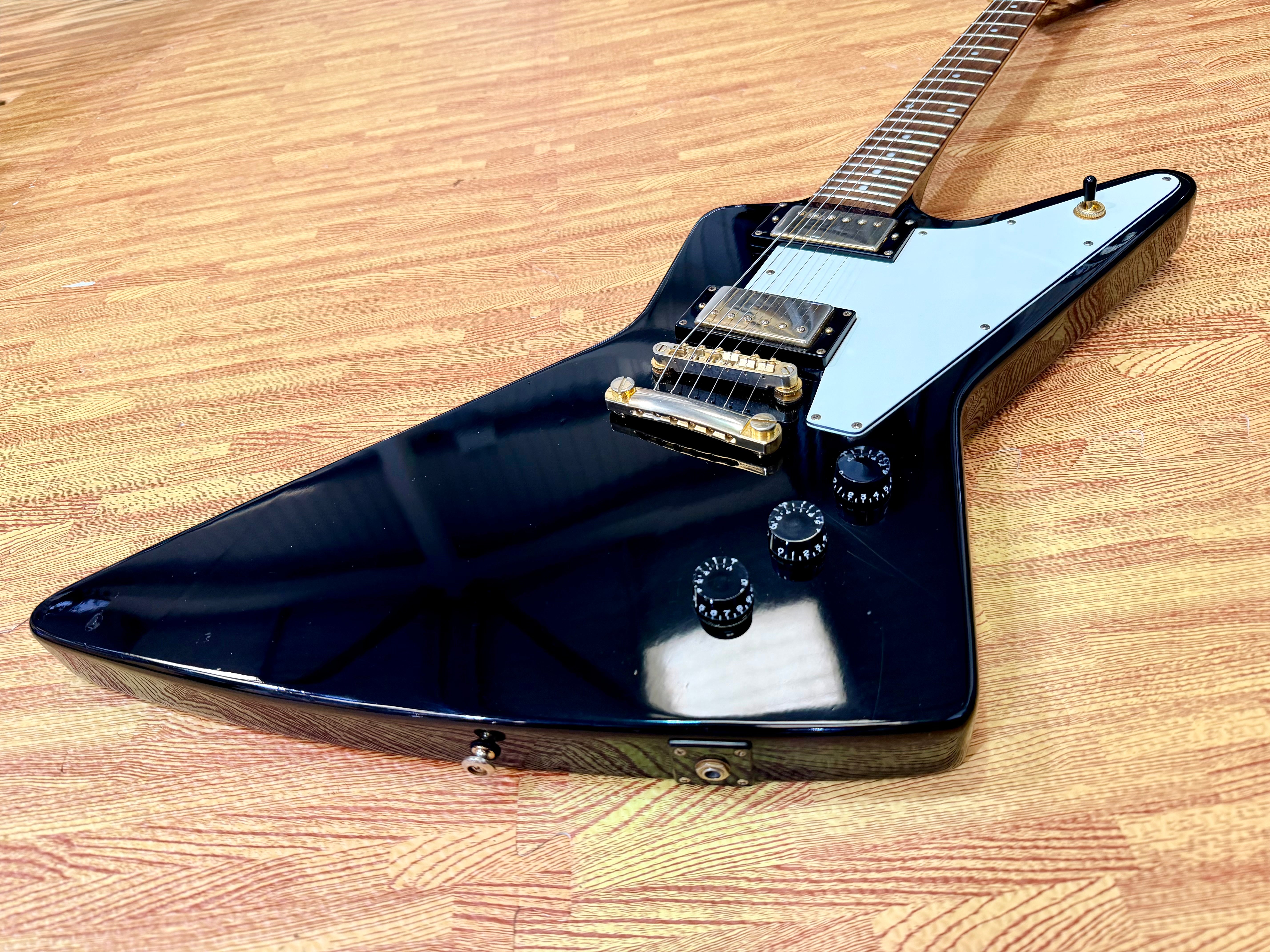 ⚡️2001⚡️ Epiphone ‘58 Explorer Black~ Korean Made 1958 ~ Gold Hardware~ Unsung MIK!
