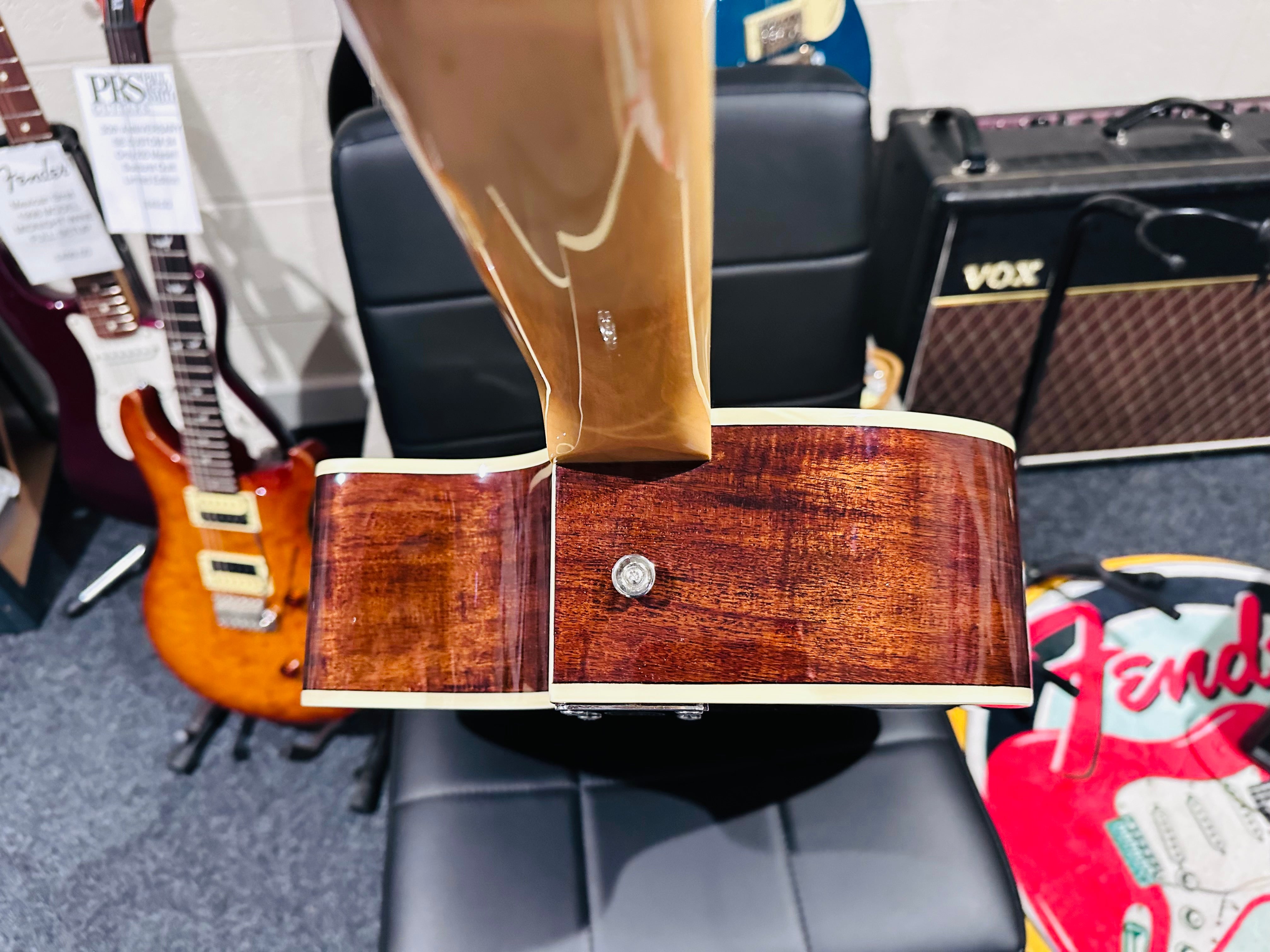 🌟BRAND NEW MODEL🌟 Vintage REVO ELEKTRA ~ Natural Silk Electro-Acoustic Guitar!