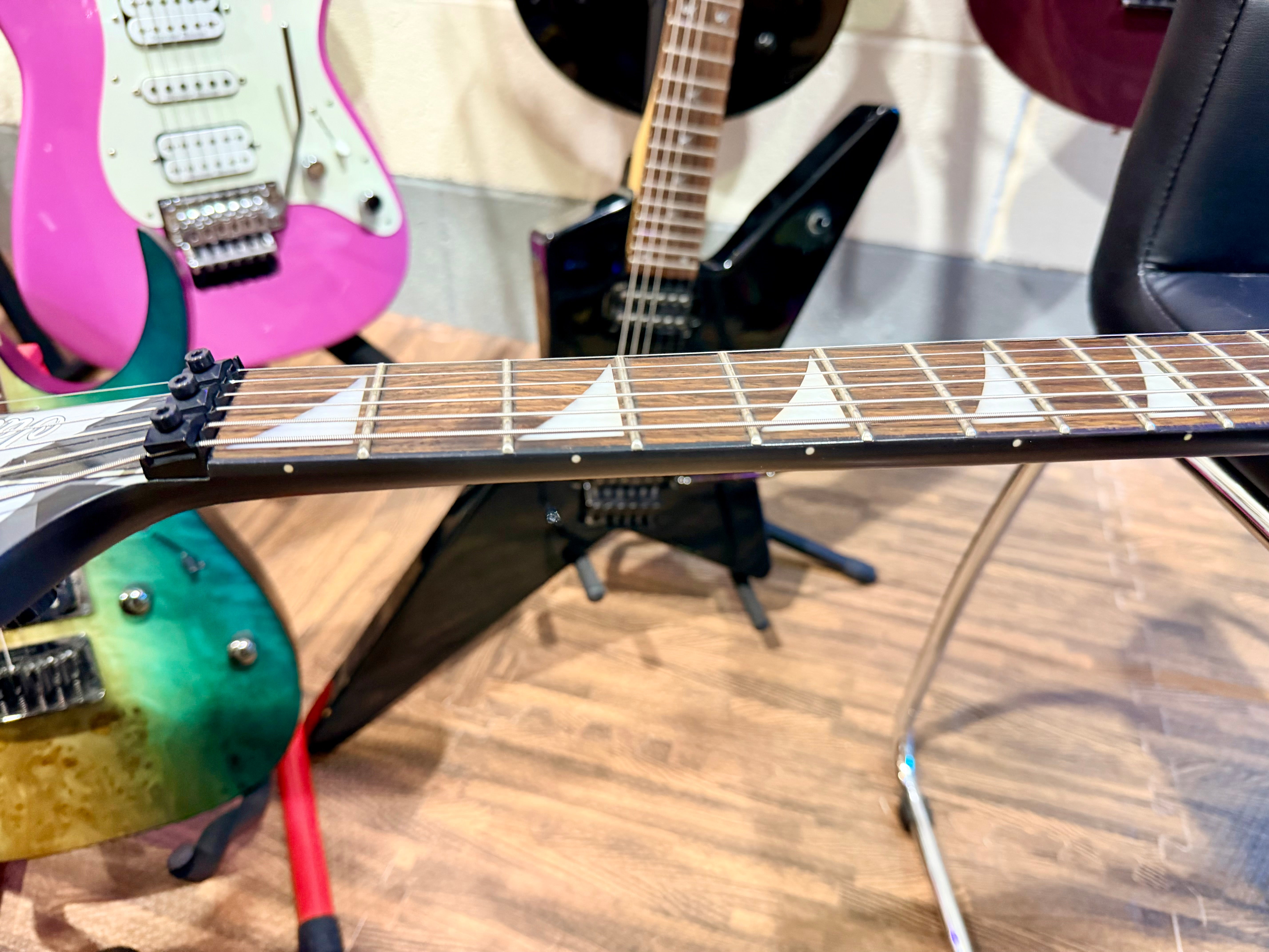 🔥2022🔥 Jackson Rhoads X Series RRX24 Winter Camo~ Hard Case~ Electric Guitar!