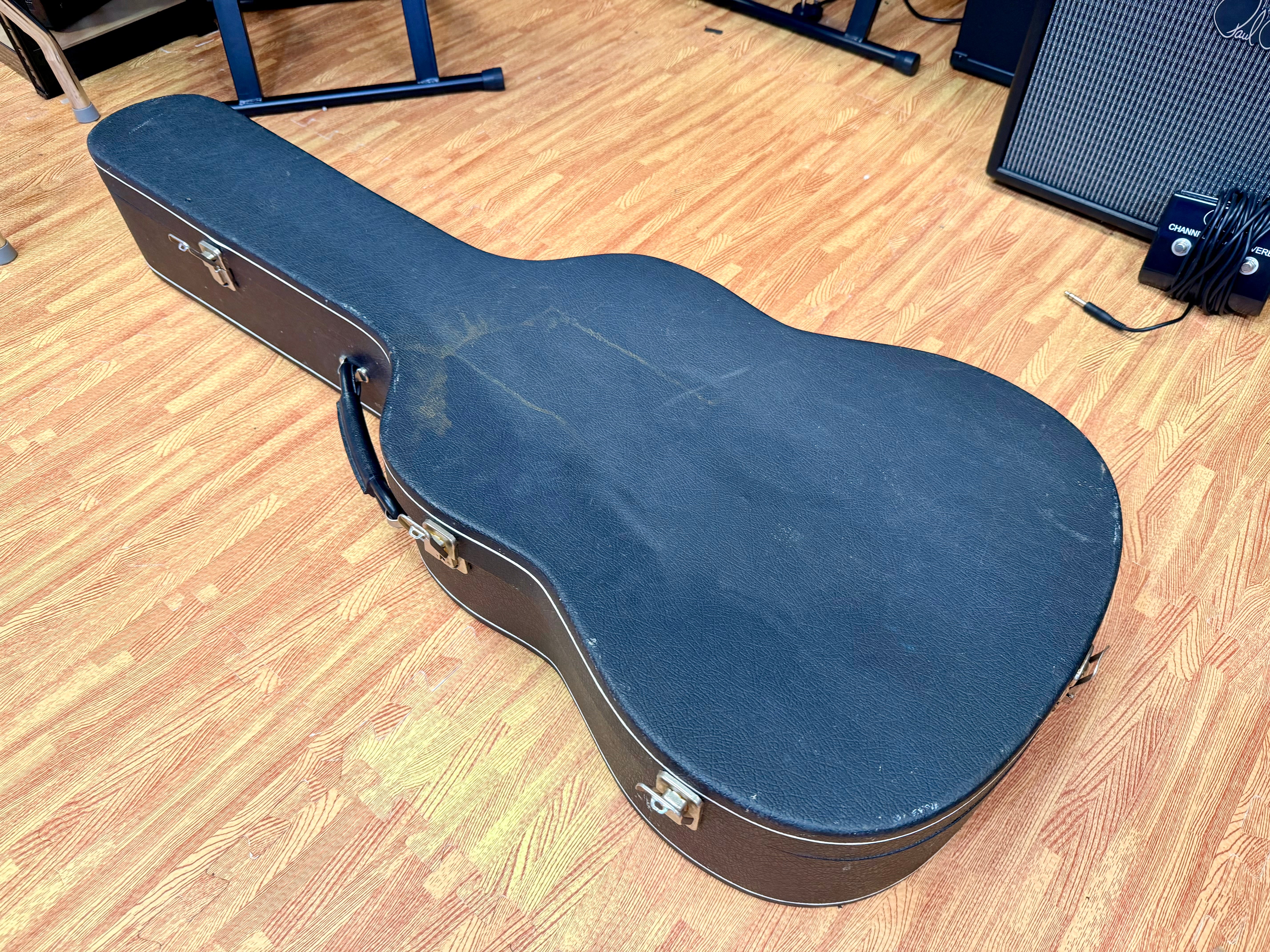 ✨VINTAGE✨ 1963 Harmony H53 Rocket~ Made in USA~ Semi-Hollow D’Armond P’up + Case
