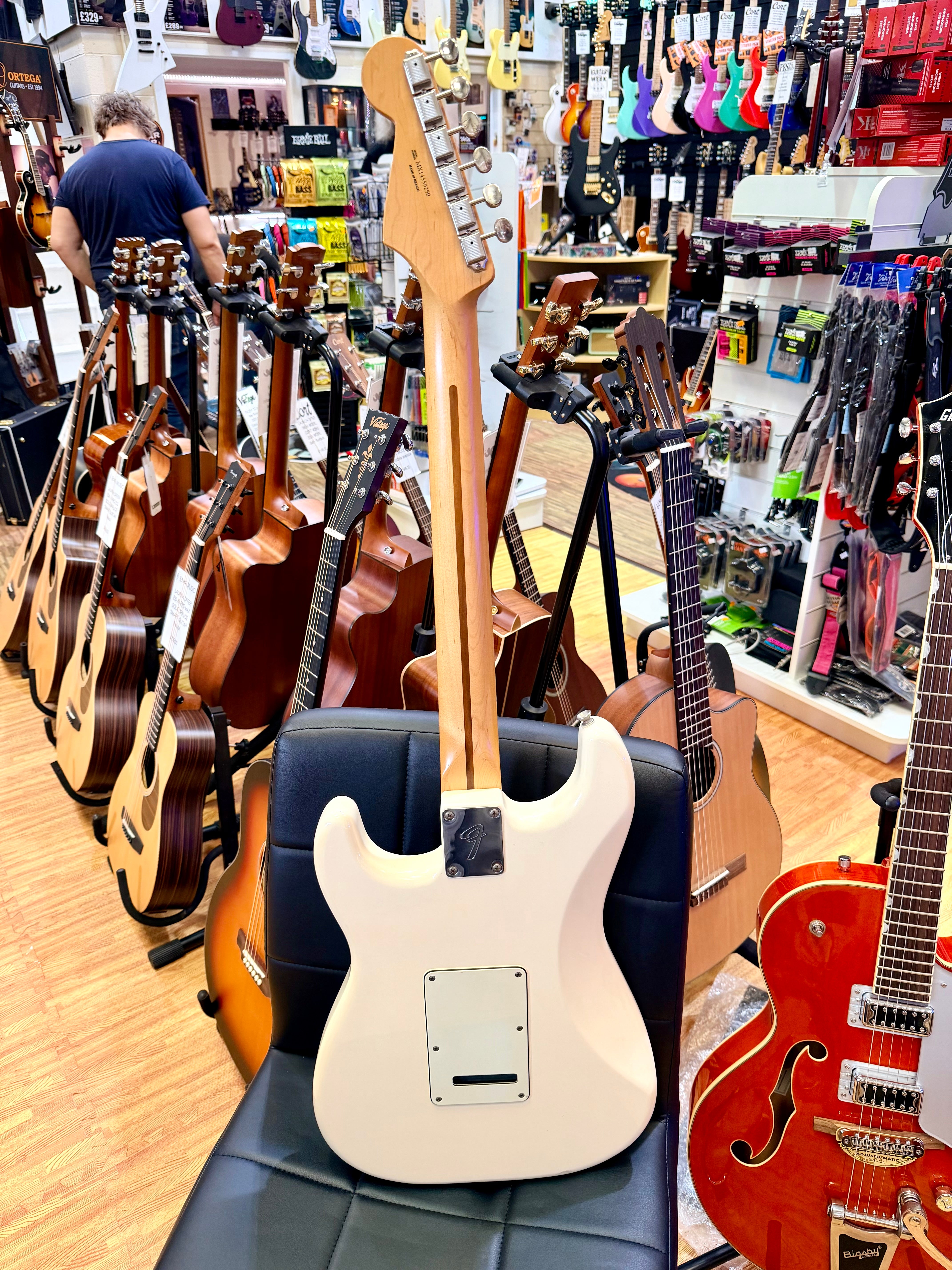 ✨UPGRADED✨ 2014 Fender Standard Stratocaster~ Arctic White~ Custom Shop Pickups