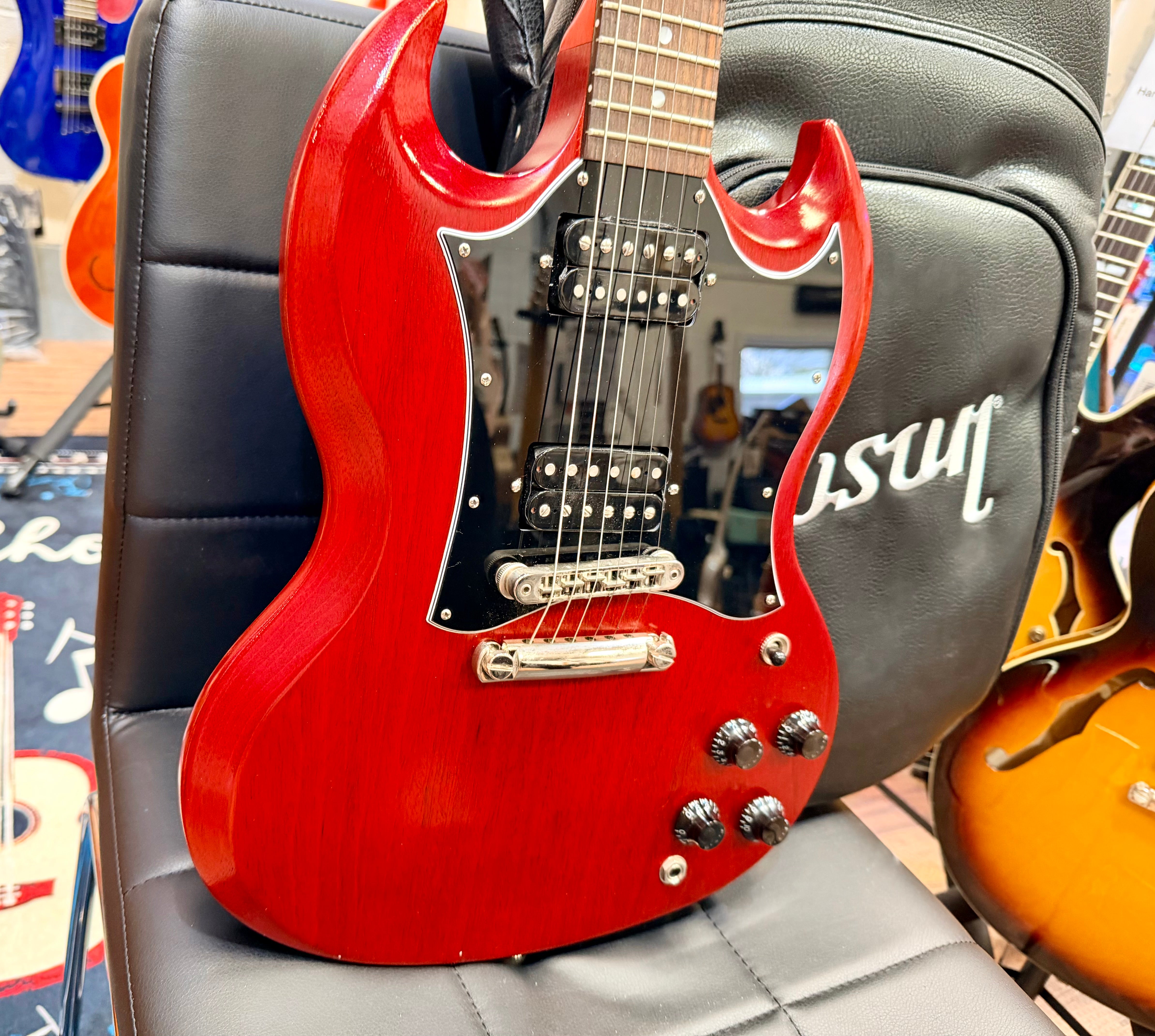 π2022π Gibson SG Tribute~ Worn Satin Cherry USA + Deluxe Gig Bag~ Cherished!