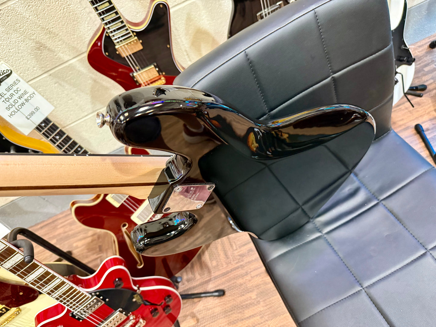 🎸 Fender Squier Classic Vibe '70s Jazz Bass~ Black~ Upgraded Neck 🎸