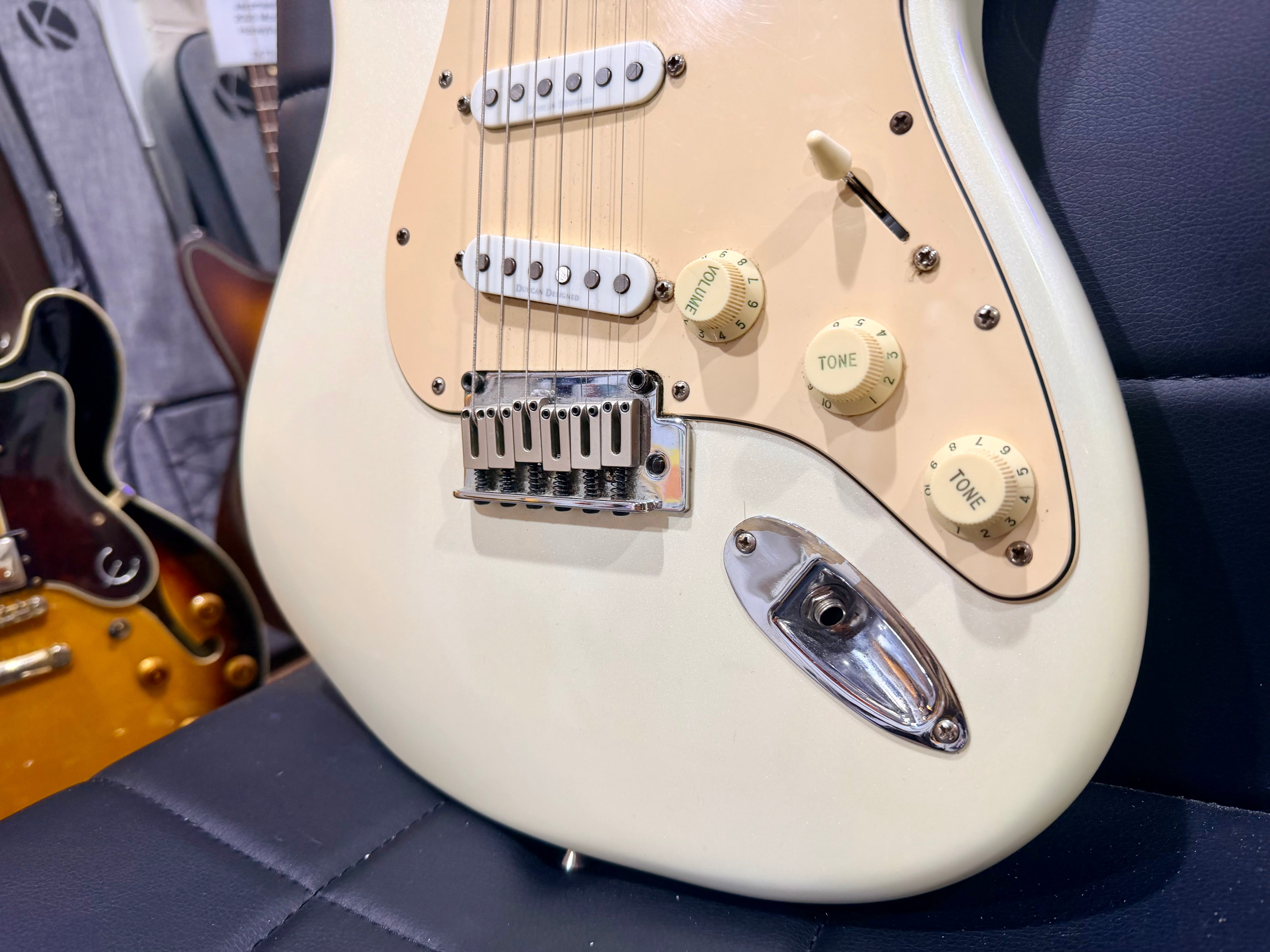 π2013π Fender Squier Deluxe Stratocaster~ Olympic White Pearl~ Indonesia Made!