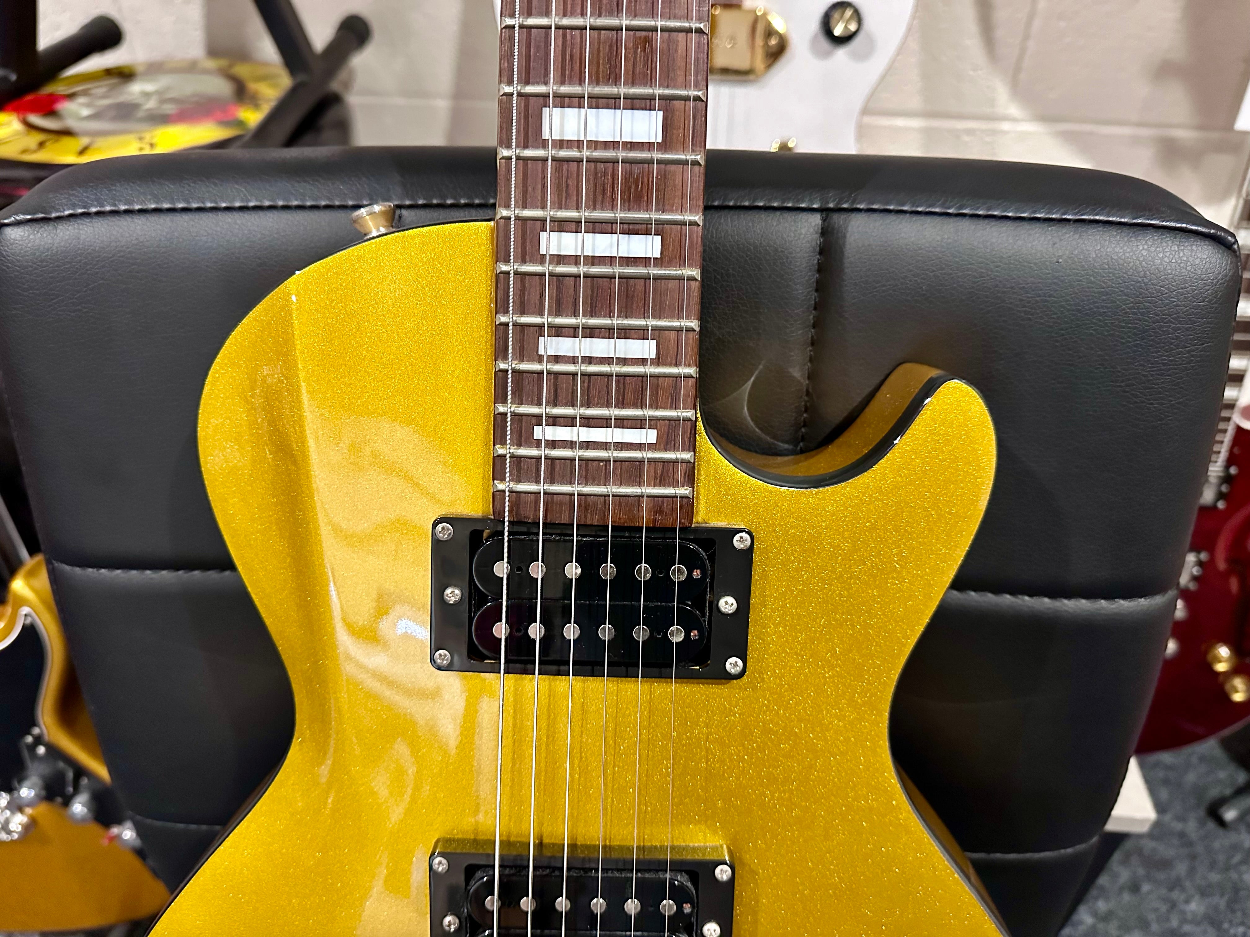 🌟ULTRA RARE & SPECIAL🌟 Lodestone UK Pulse Les Paul Shape Electric Guitar~ Gold