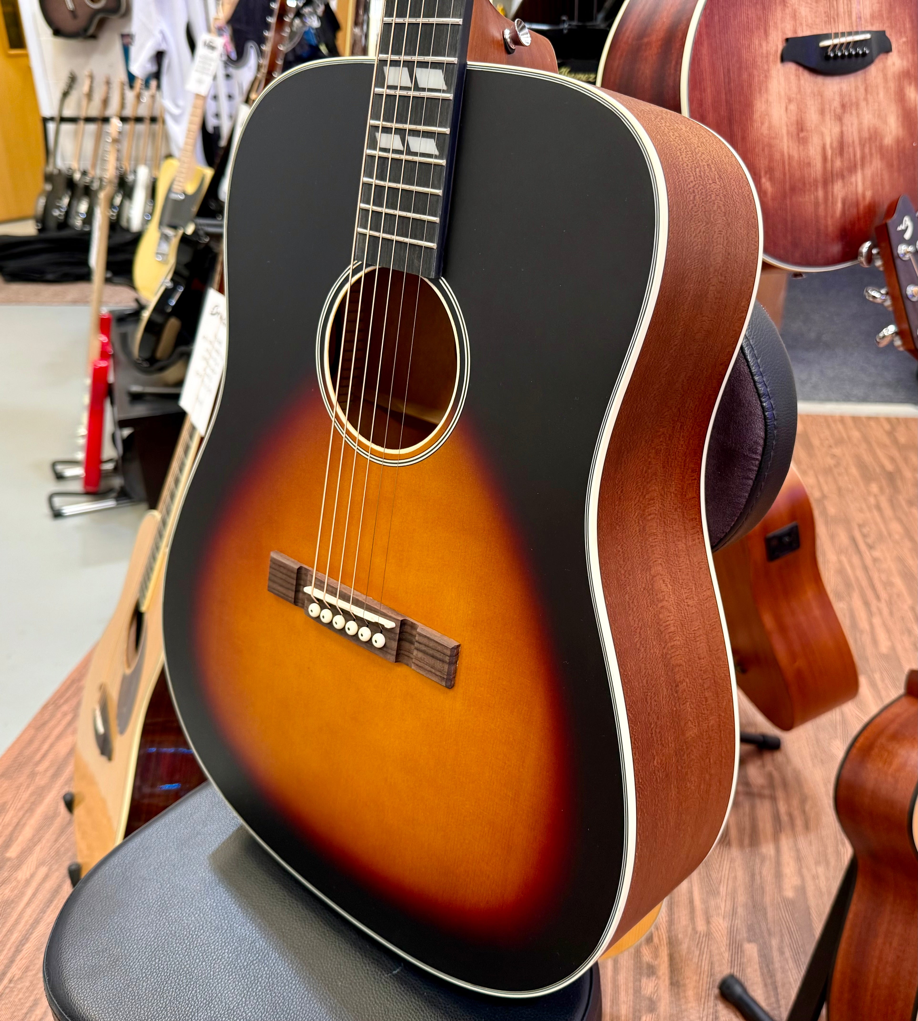 ๐NEW 2025๐ Vintage Historic Series 'Dreadnought' Electro-Acoustic Guitar VSB!