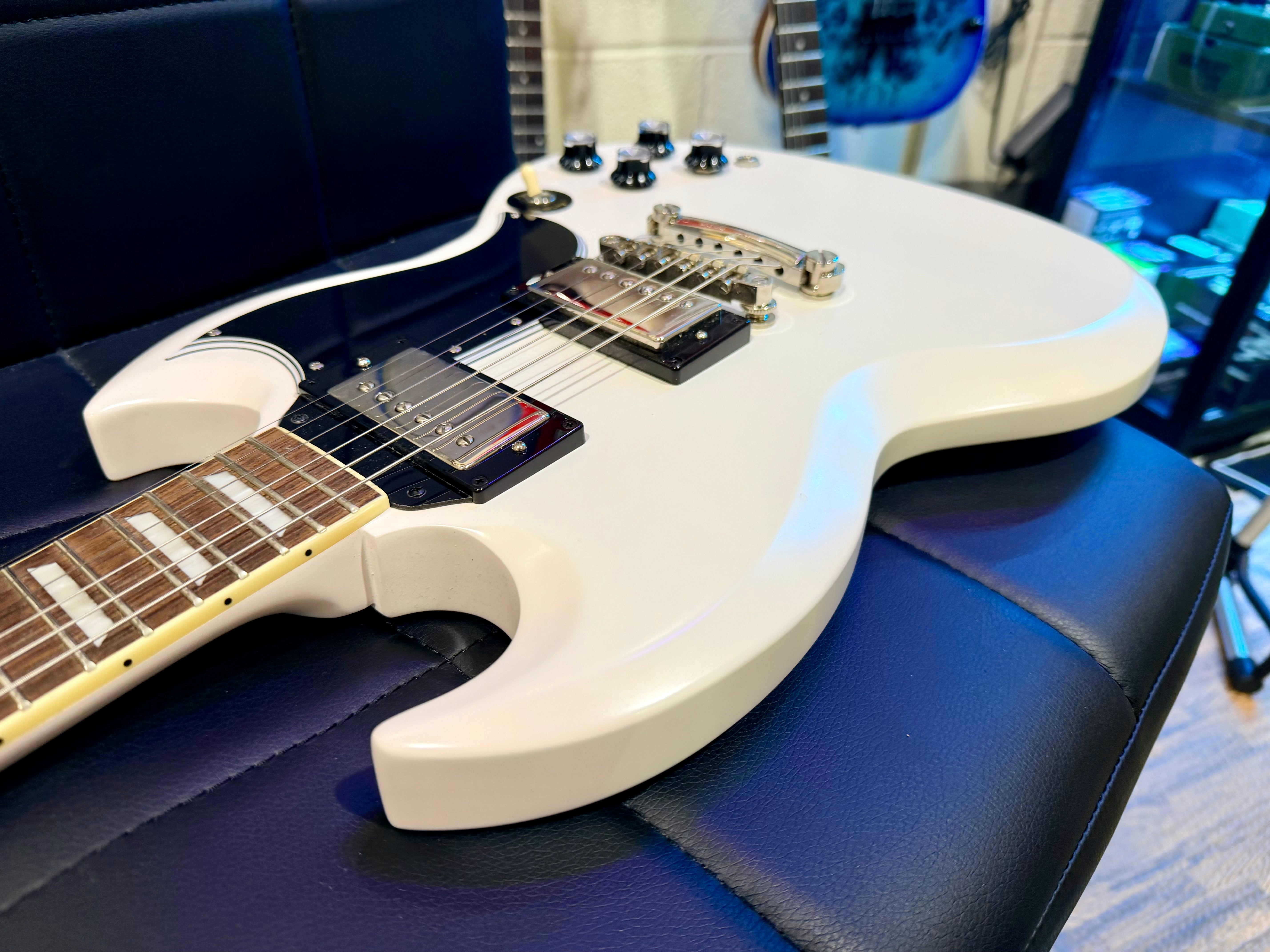 🌟2022🌟 Epiphone 1961 Les Paul SG Standard~ Aged Classic White~ ‘61 + Hard Case