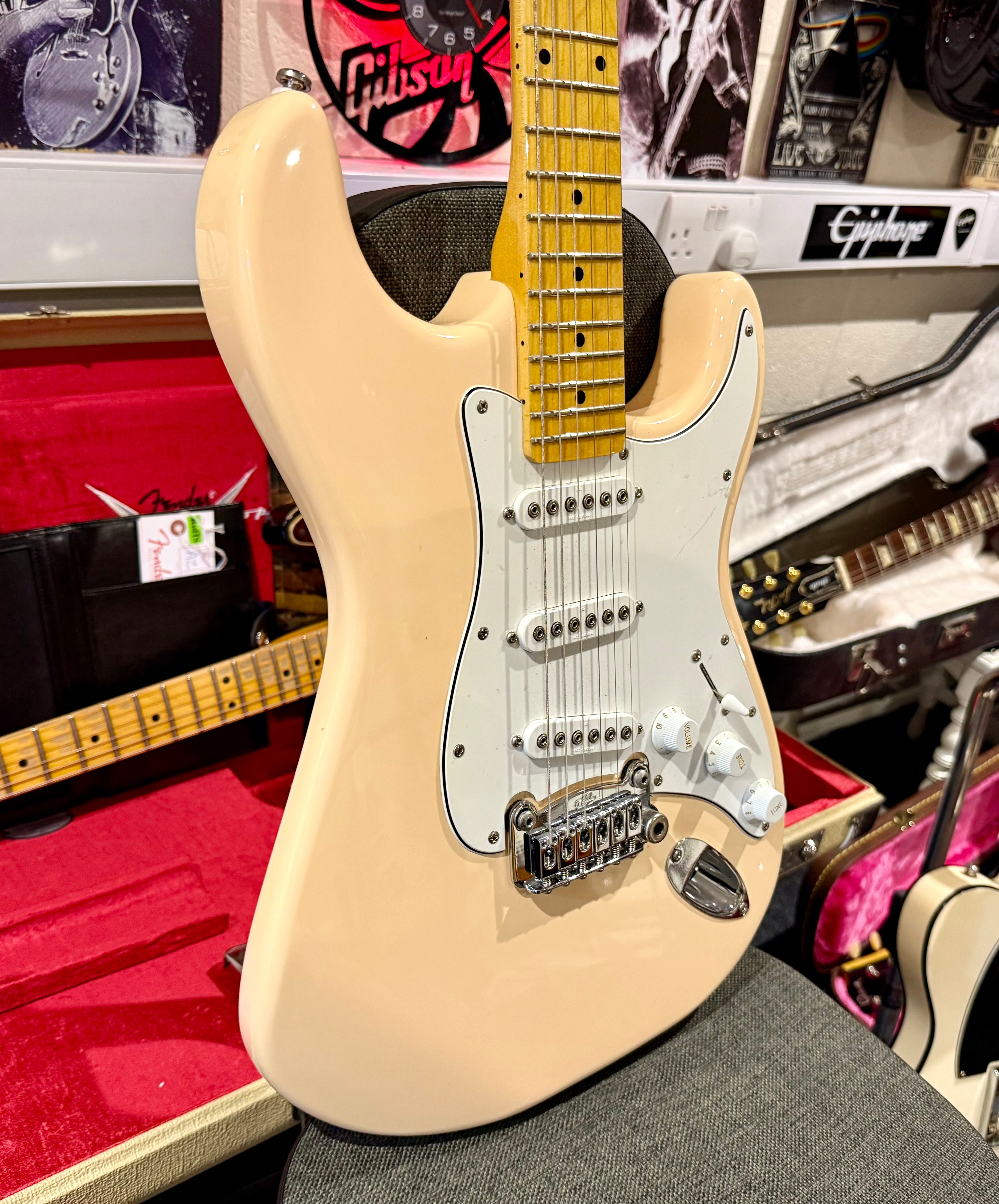 🔥EX-DEMO🔥 G&L Tribute S-500 Strat Style Electric Guitar~ Vintage White!