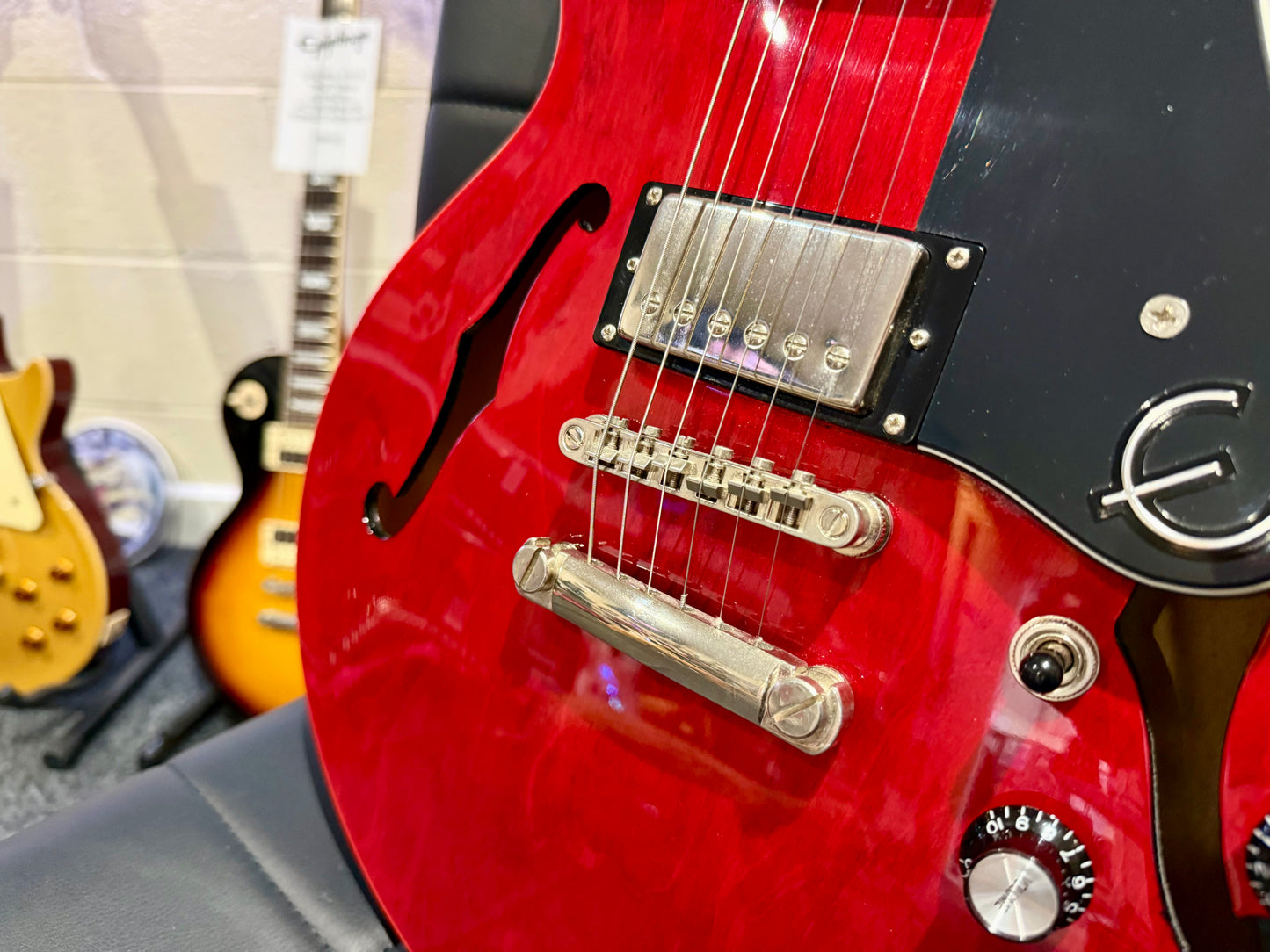 π2012 π Epiphone Dot ES-339 Semi-Hollow Electric Guitar~ Cherry Red~ Lovely!