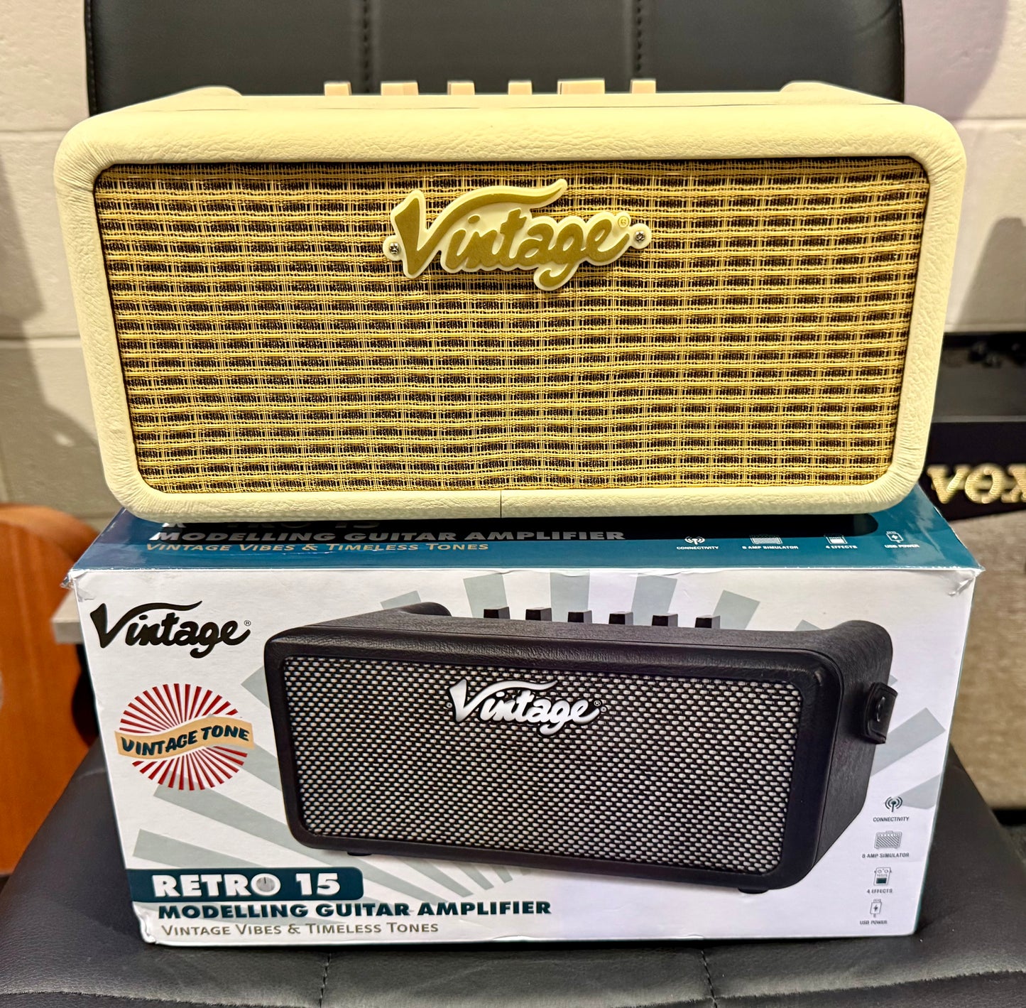 🌟NEW RELEASE🌟 Vintage Retro 15~ 15W Guitar Modelling Amplifier~ Vintage White!