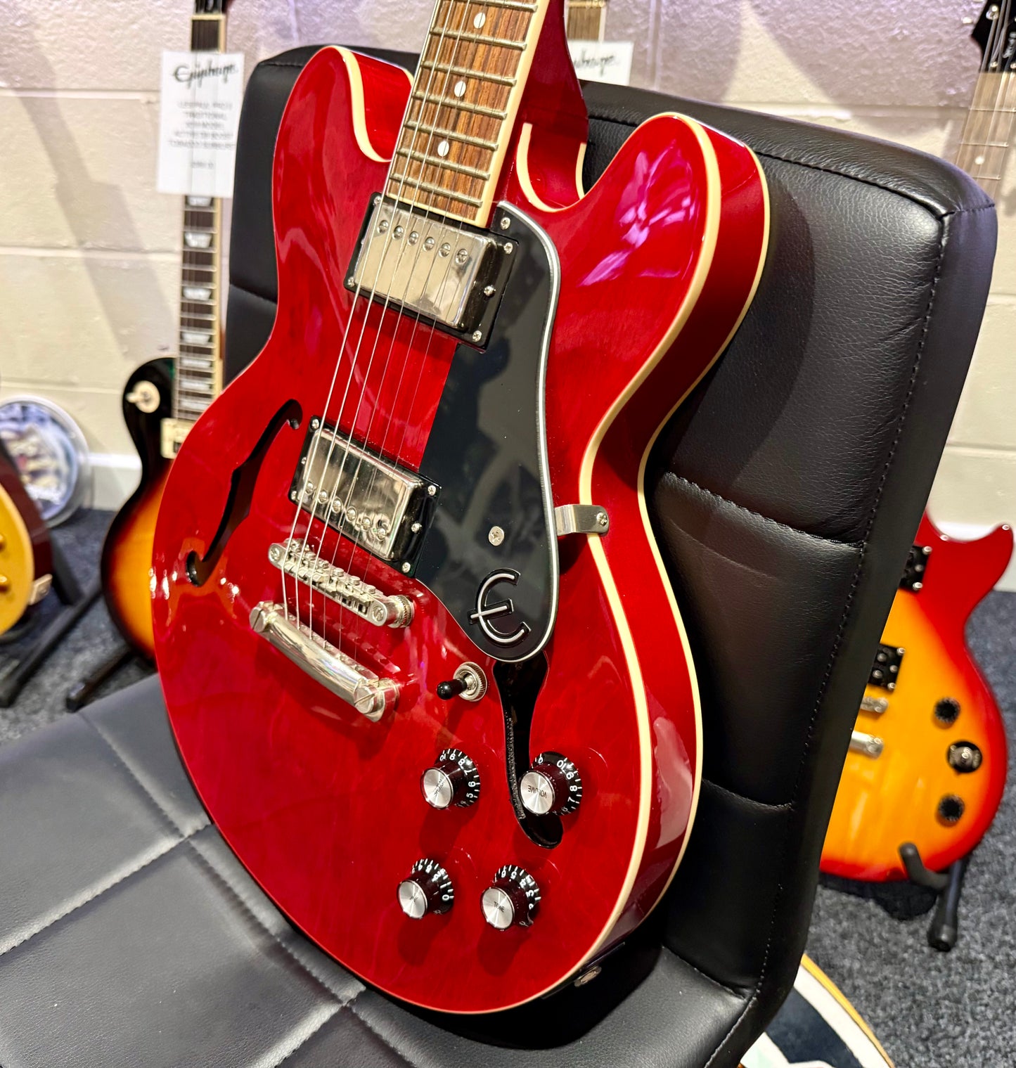 π2012 π Epiphone Dot ES-339 Semi-Hollow Electric Guitar~ Cherry Red~ Lovely!