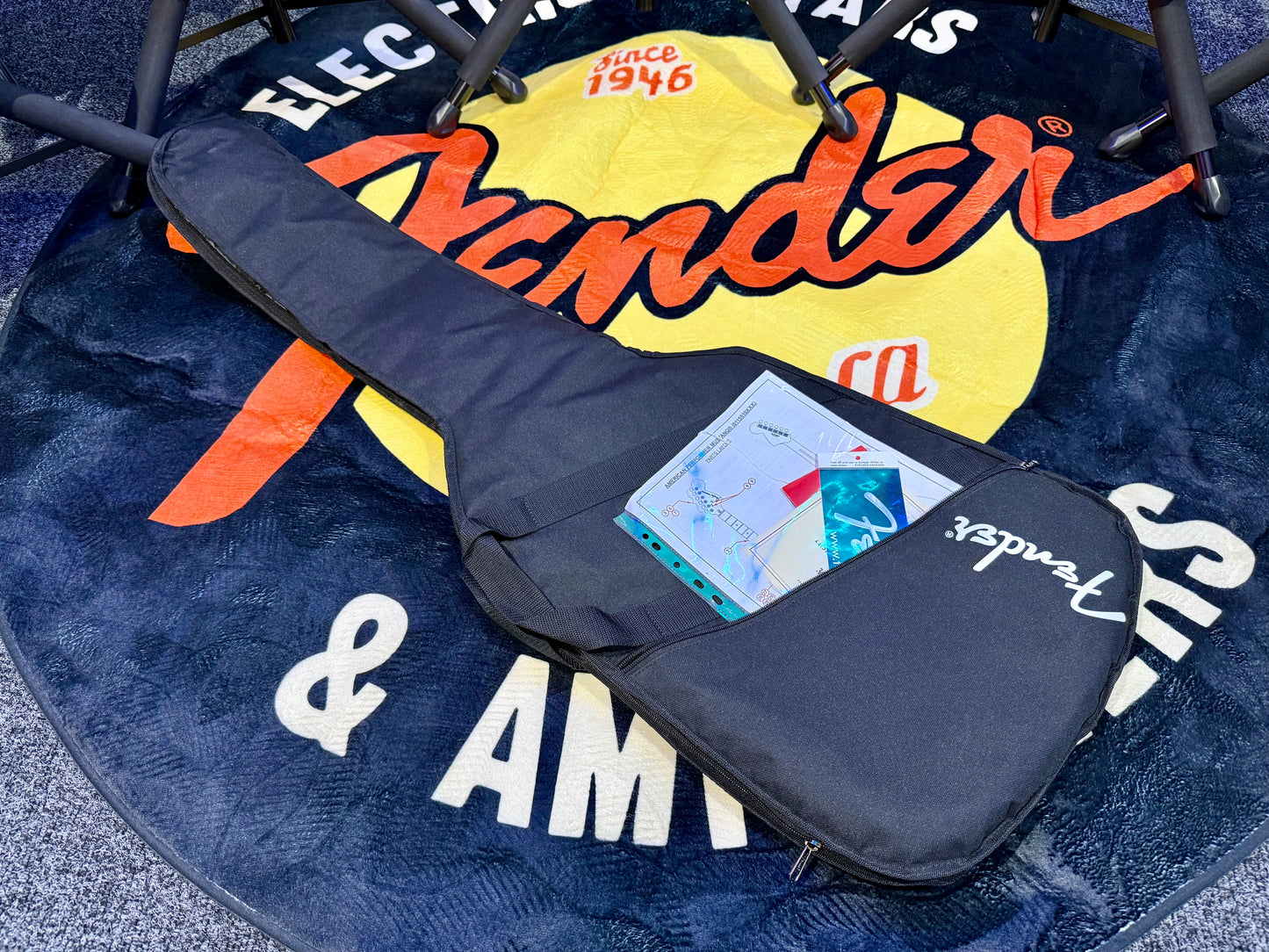 🔥2018 USA🔥 Fender American Performer Mustang~ 3-Color Sunburst~ Case & Docs!