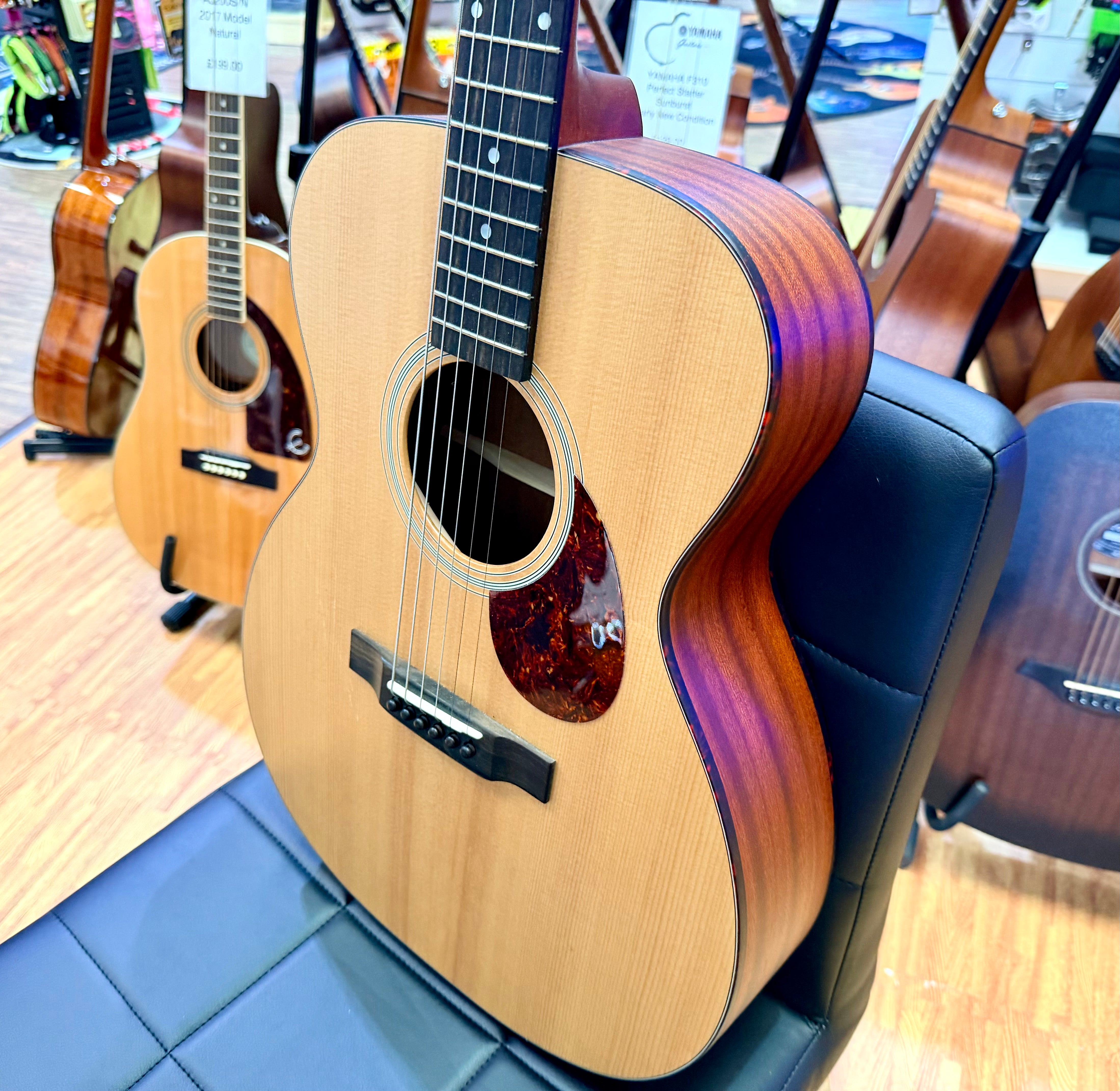 ✨2024✨ Eastman E1OM Orchestra Acoustic Guitar in Natural + Gig Bag~ All Solid!
