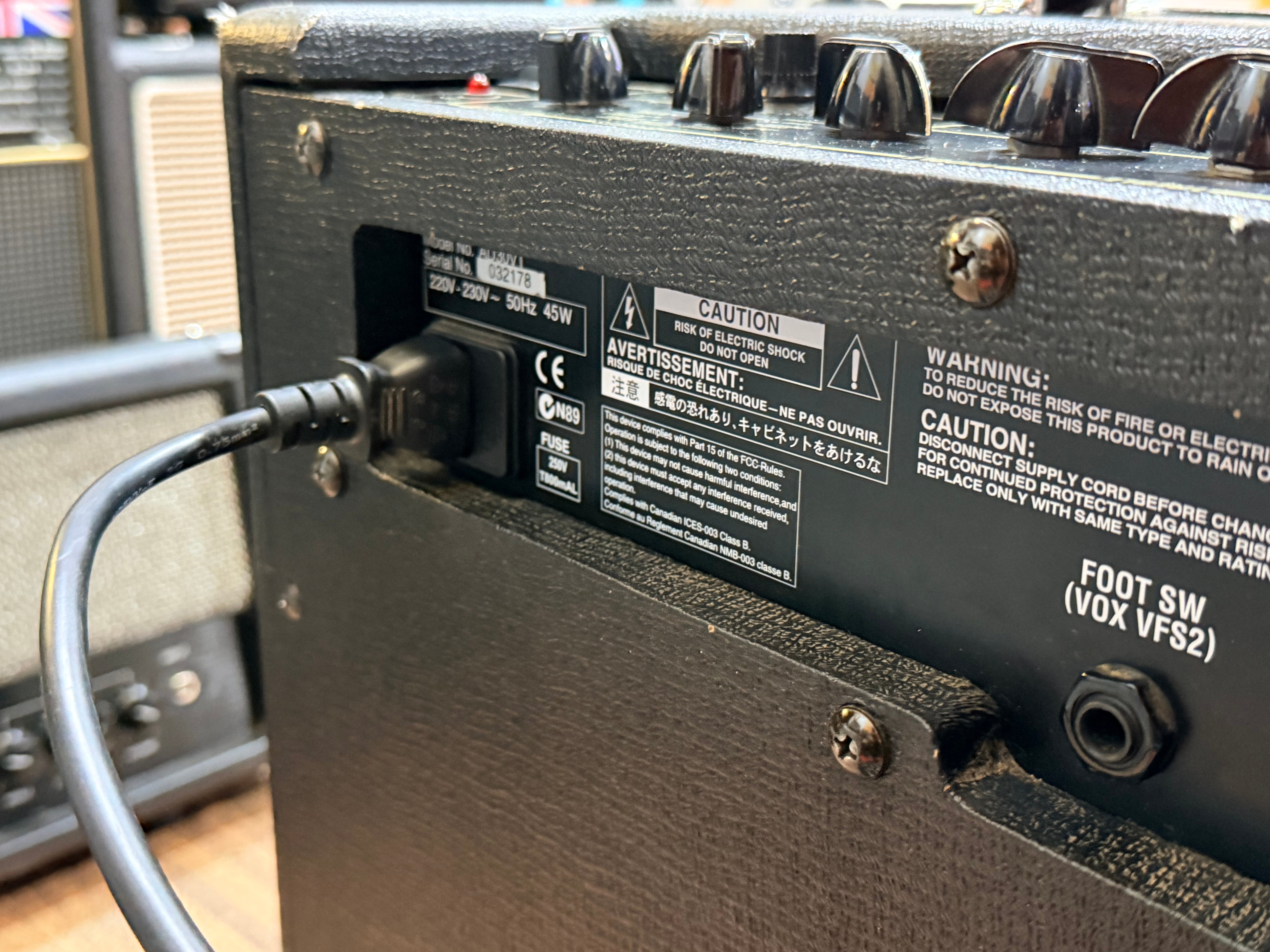 🎸 Vox AD30VT Valvetronix~ Chrome~ 30w Guitar Combo Amplifier Amp~ Black! 🎸