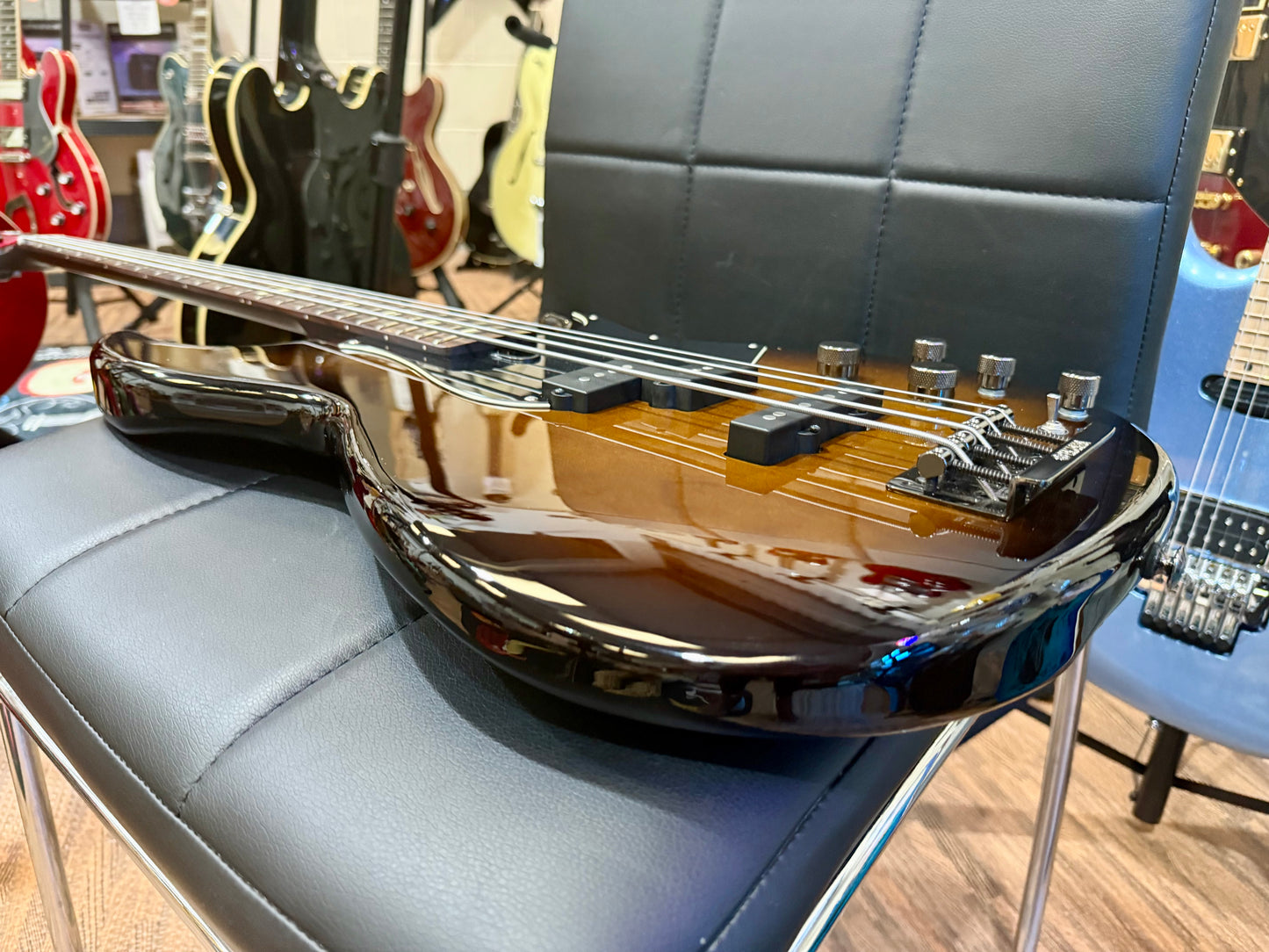 š„MINT 2022š„ Yamaha BB734A Active Bass Guitar~ Dark Coffee Sunburst + Hard Case